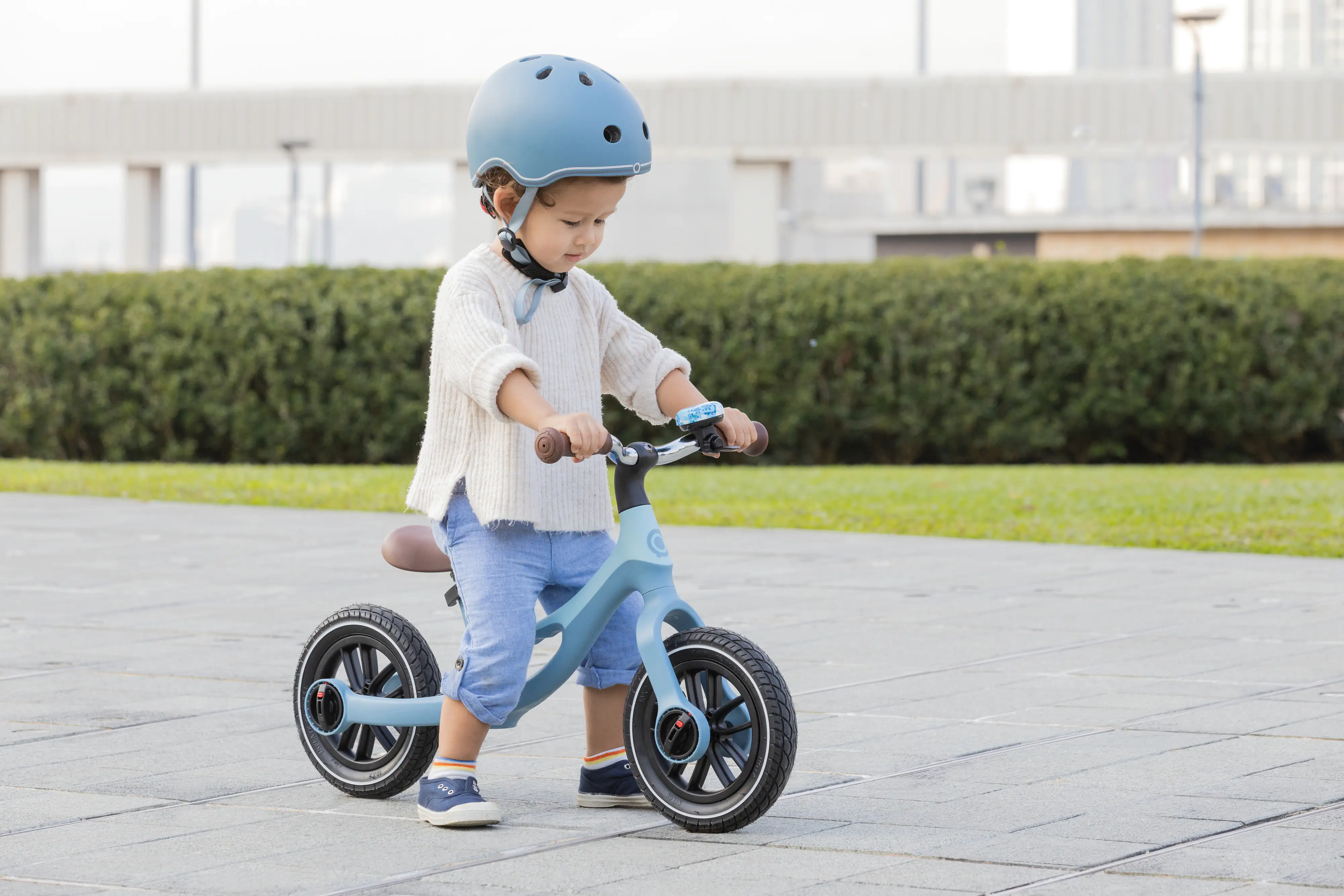 Globber Laufrad Go Bike Elite Air pastellblau