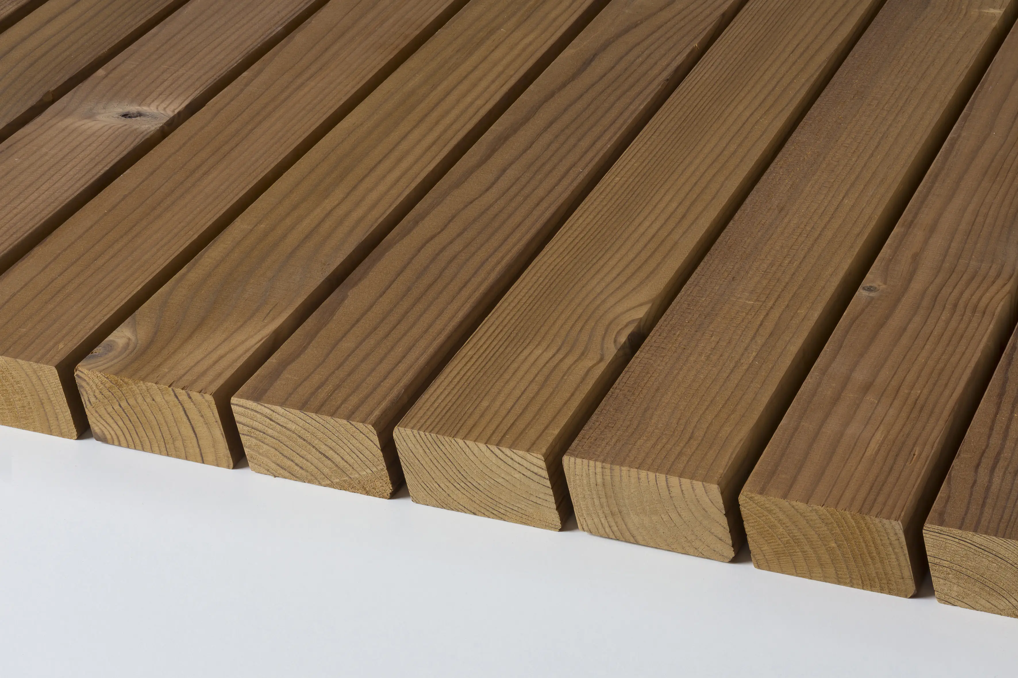 Rhombusprofil Kiefer thermisch modifiziert 250 cm, 55 x 26 mm