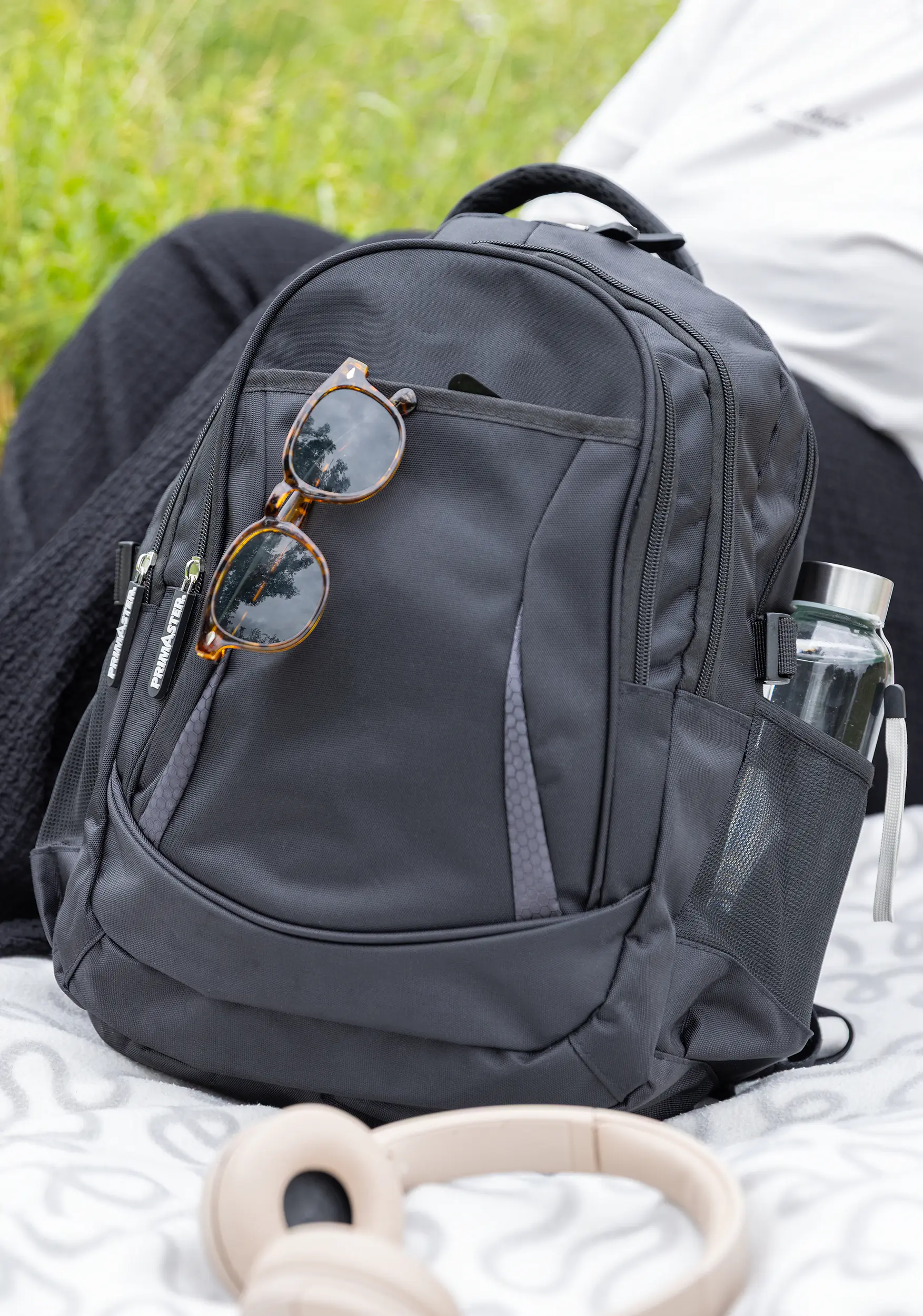 Primaster Rucksack schwarz-grau, 32 x 46 x 18 cm (B x H x T) Primaster Rucksack schwarz-grau, 32 x 46 x 18 cm (B x H x T)