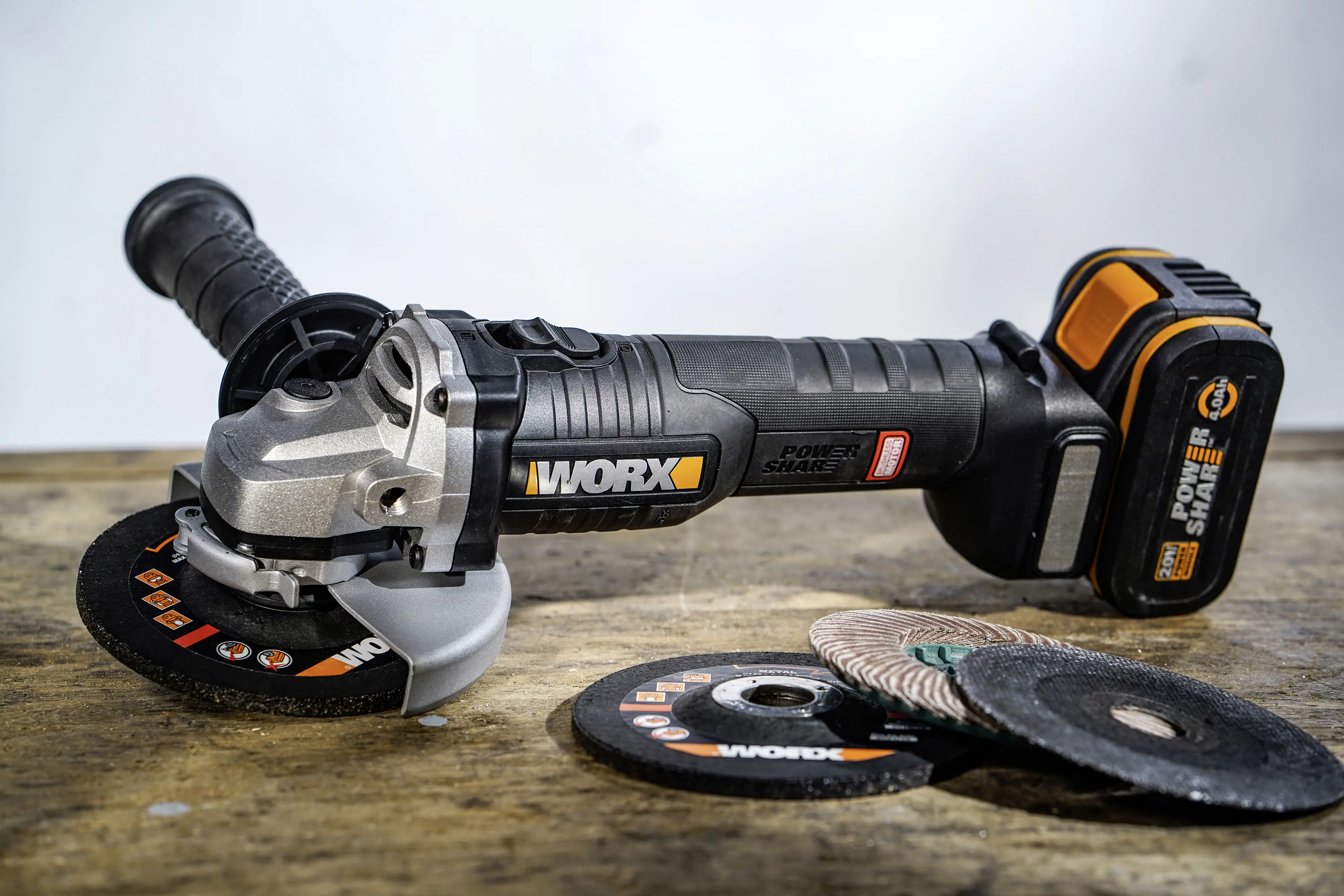 Worx Akku-Winkelschleifer WX812 20 V 4,0 Ah 125 mm bürstenloser Motor Worx Akku-Winkelschleifer WX812 20 V 4,0 Ah 125 mm bürstenloser Motor