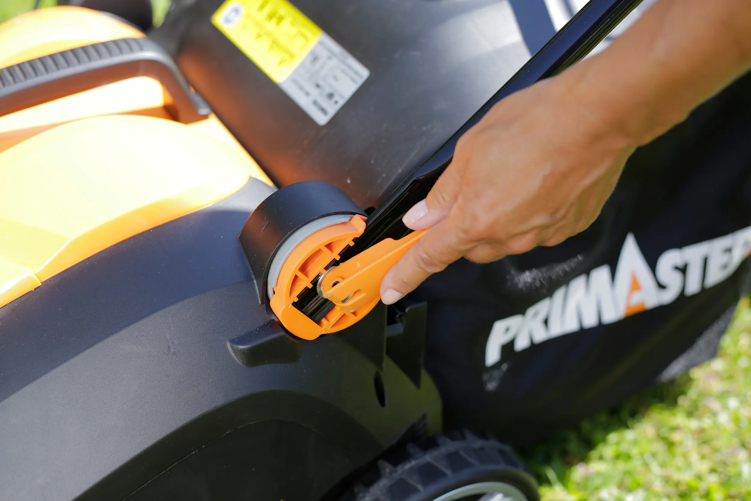 Primaster Elektro-Vertikutierer/Lüfter PMLV 1700 38 cm Arbeitsbreite