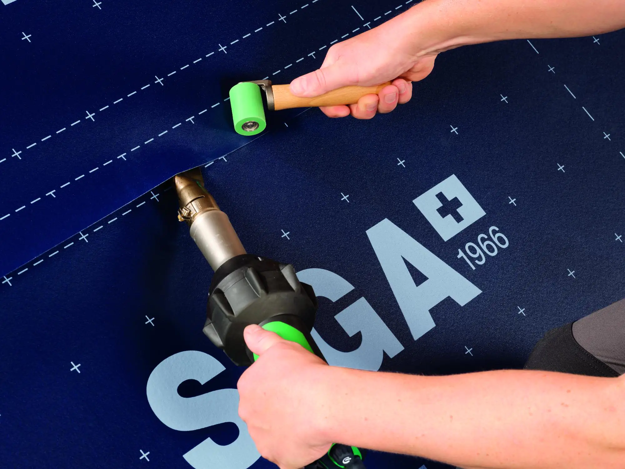 Siga Unterdeckbahn Majcoat 350 33 x 1,5 m = 50 m² blau Siga Unterdeckbahn Majcoat 350 33 x 1,5 m = 50 m² blau