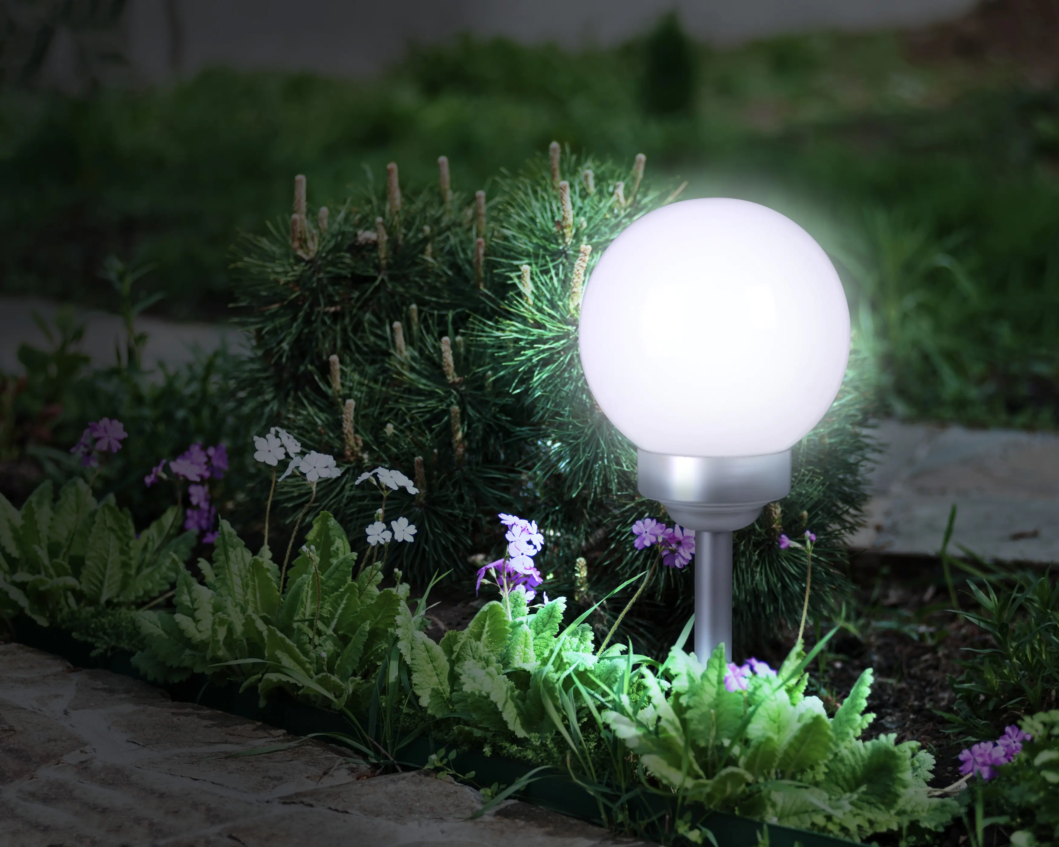 Light & More LED Solarleuchte Ball weiß Ø 20 cm kaltweiß Light & More LED Solarleuchte Ball weiß Ø 20 cm kaltweiß