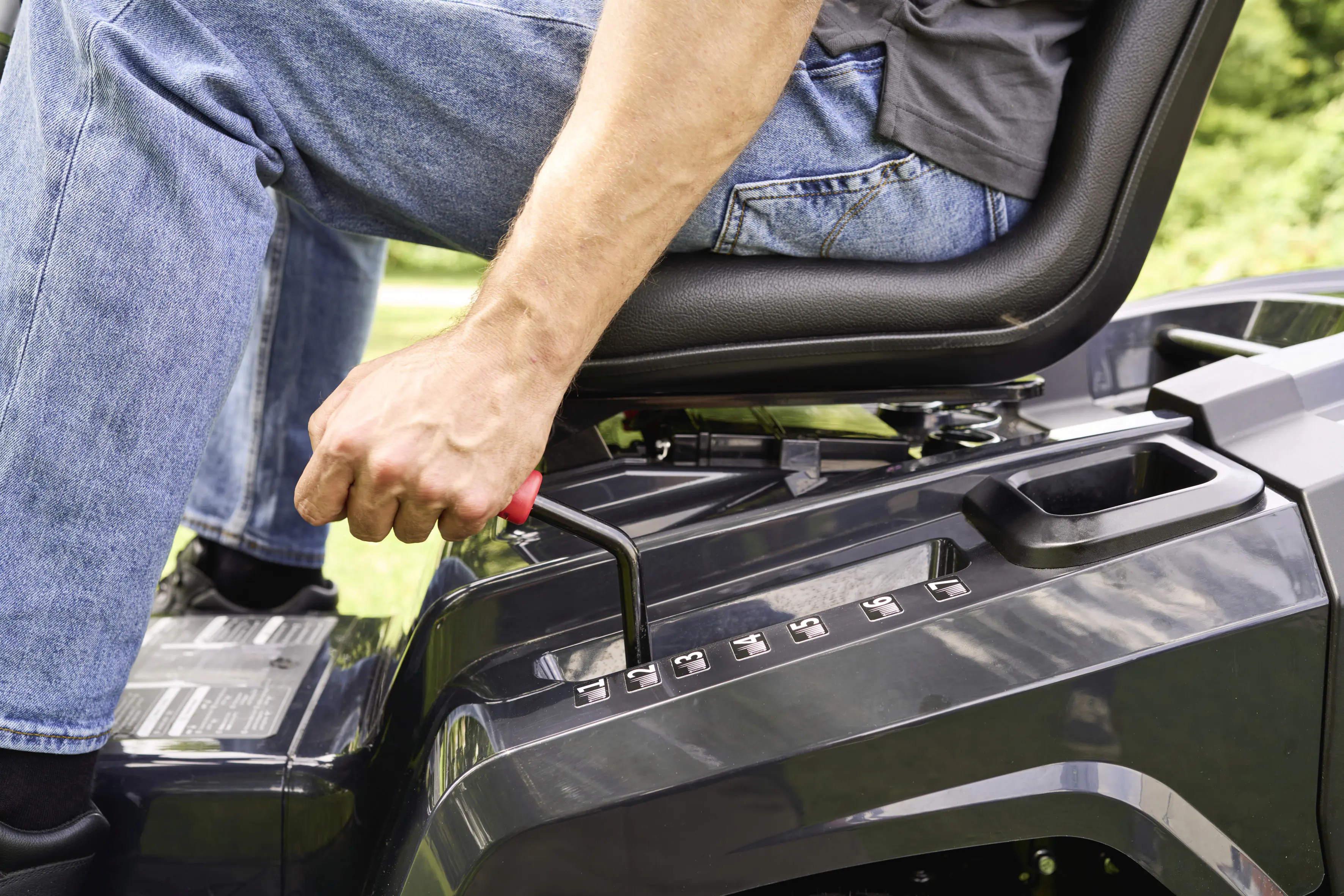  AL-KO Benzin-Rasentraktor Easy 13-86.6 M-A 7,2 kW - Schnittbreite 86 cm Heckauswurf