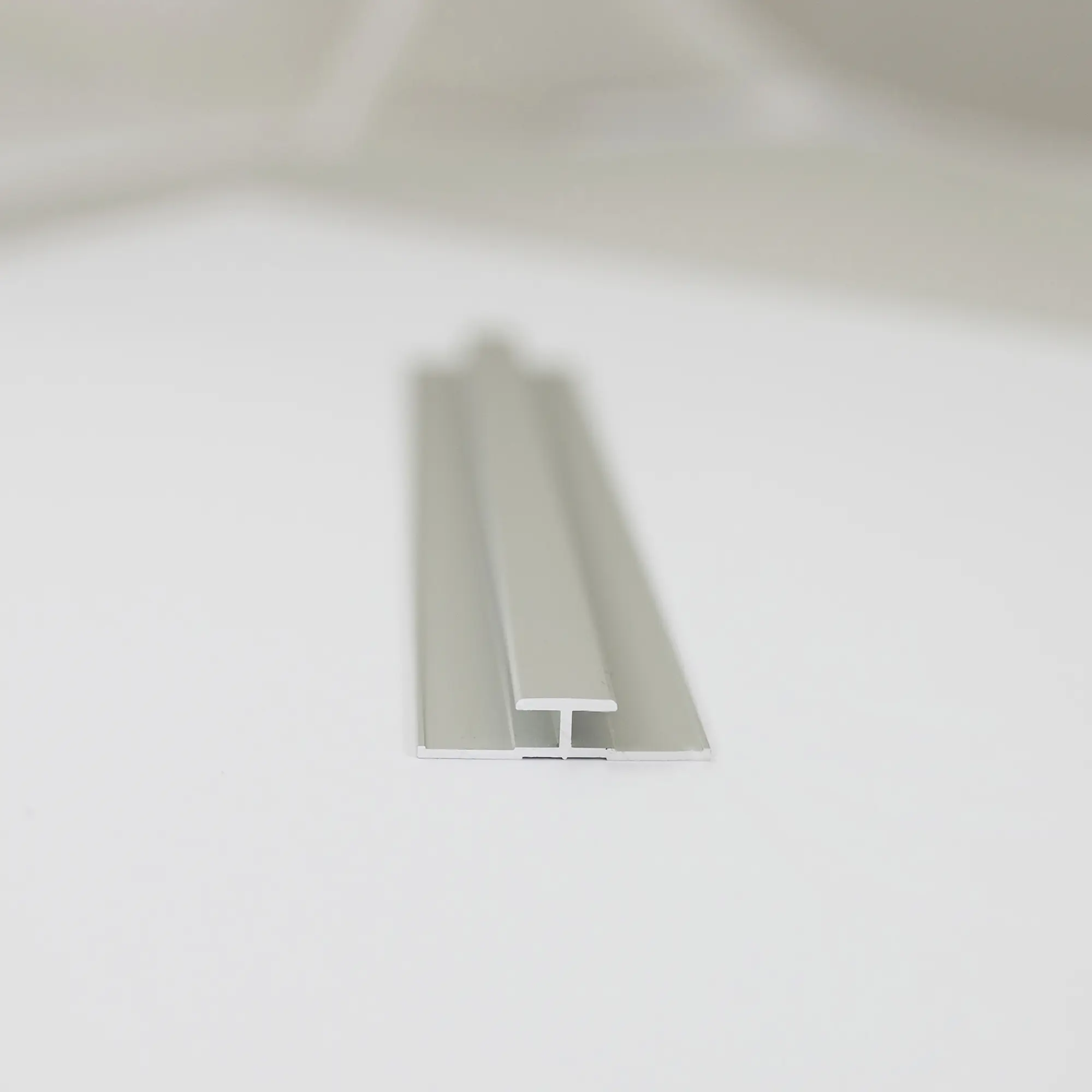 Breuer Verbindungsprofil 3,3x0,7x210 cm, alu Silber matt