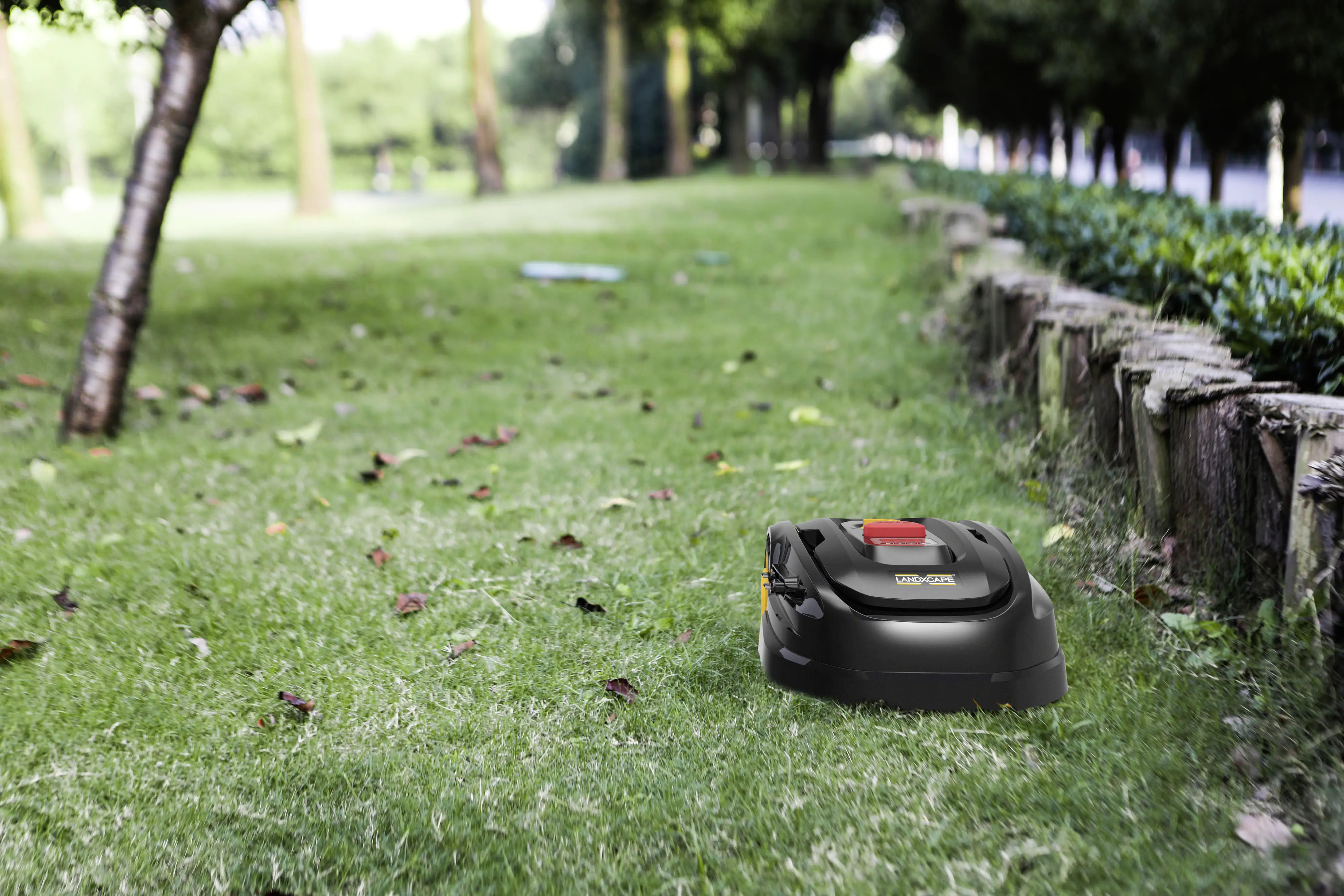 Landxcape Mähroboter LX796 16 cm Schnittbreite für 400 m²