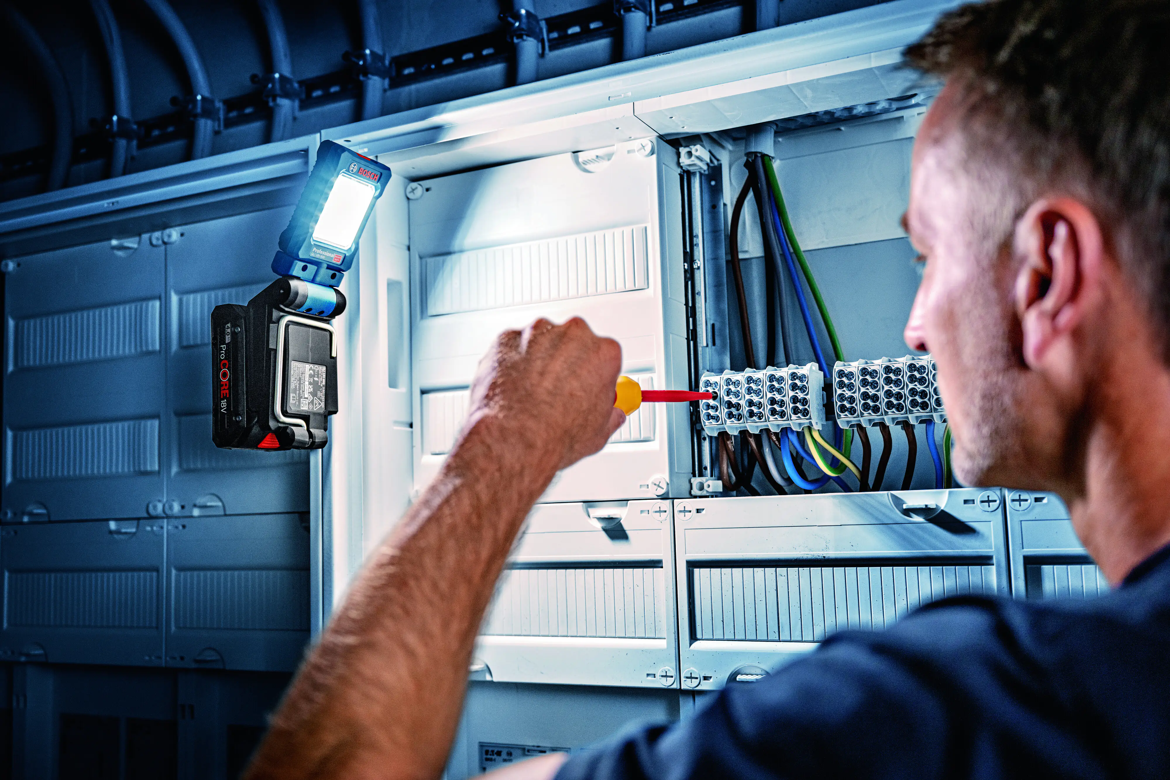 Bosch Professional Akku-Leuchte GLI 18V-800 , ohne Akku und Ladegerät