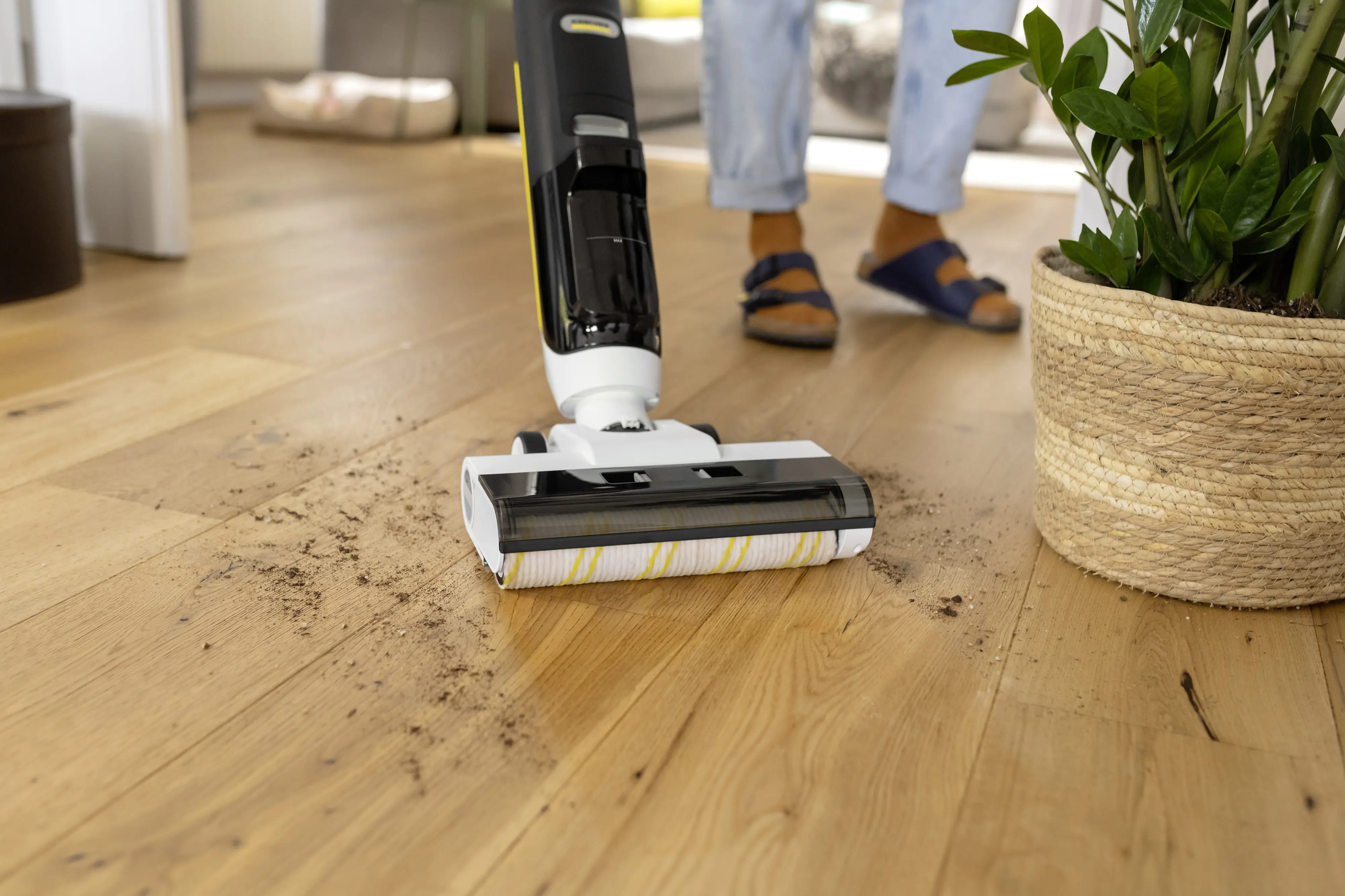 Kärcher Saugwischer FCV 3 mit Xtra!Clean 3in1 Saugen, Wischen, Trocknen Kärcher Saugwischer FCV 3 mit Xtra!Clean 3in1 Saugen, Wischen, Trocknen