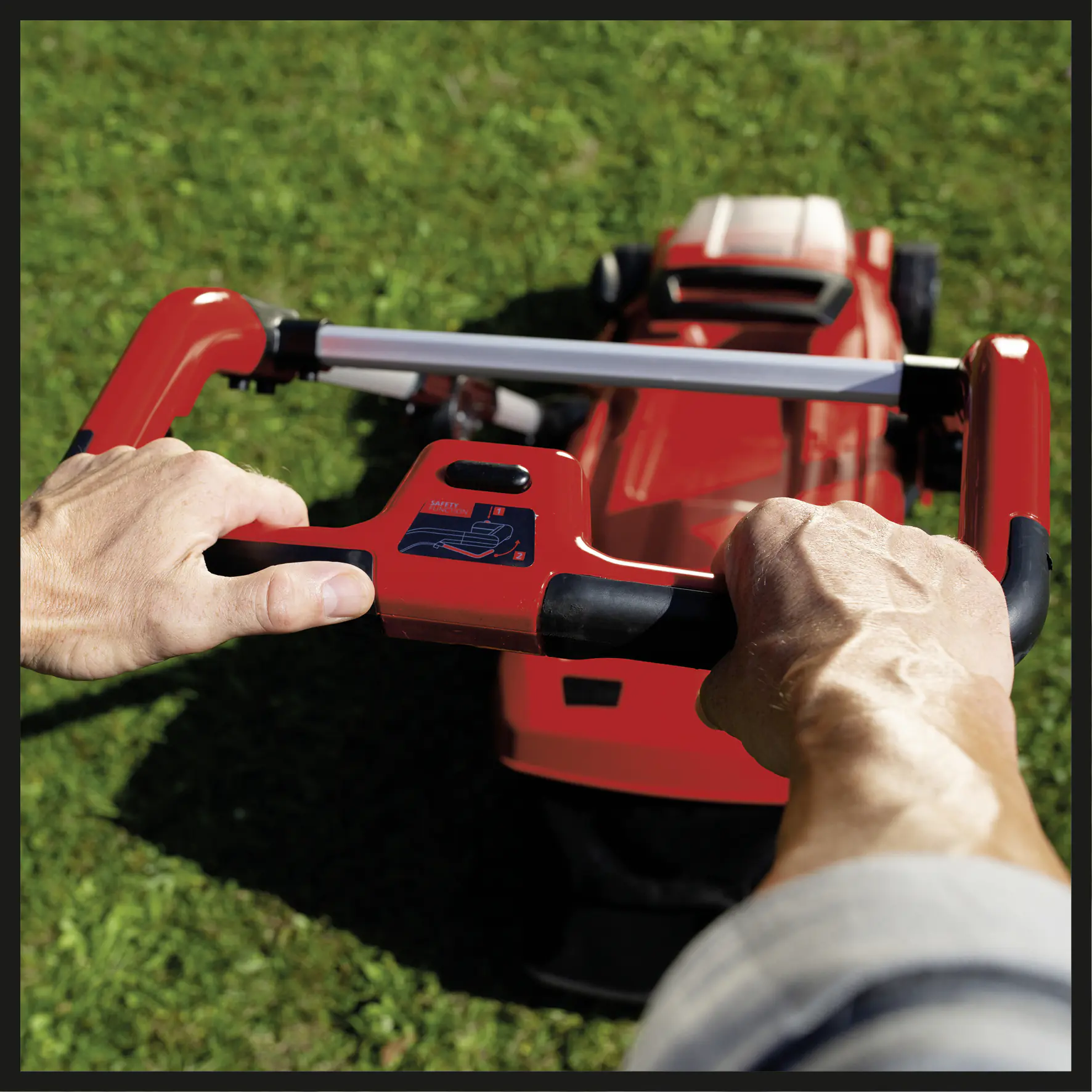 Einhell Akku Rasenmäher GE-CM 36/400 36 cm Schnittbreite