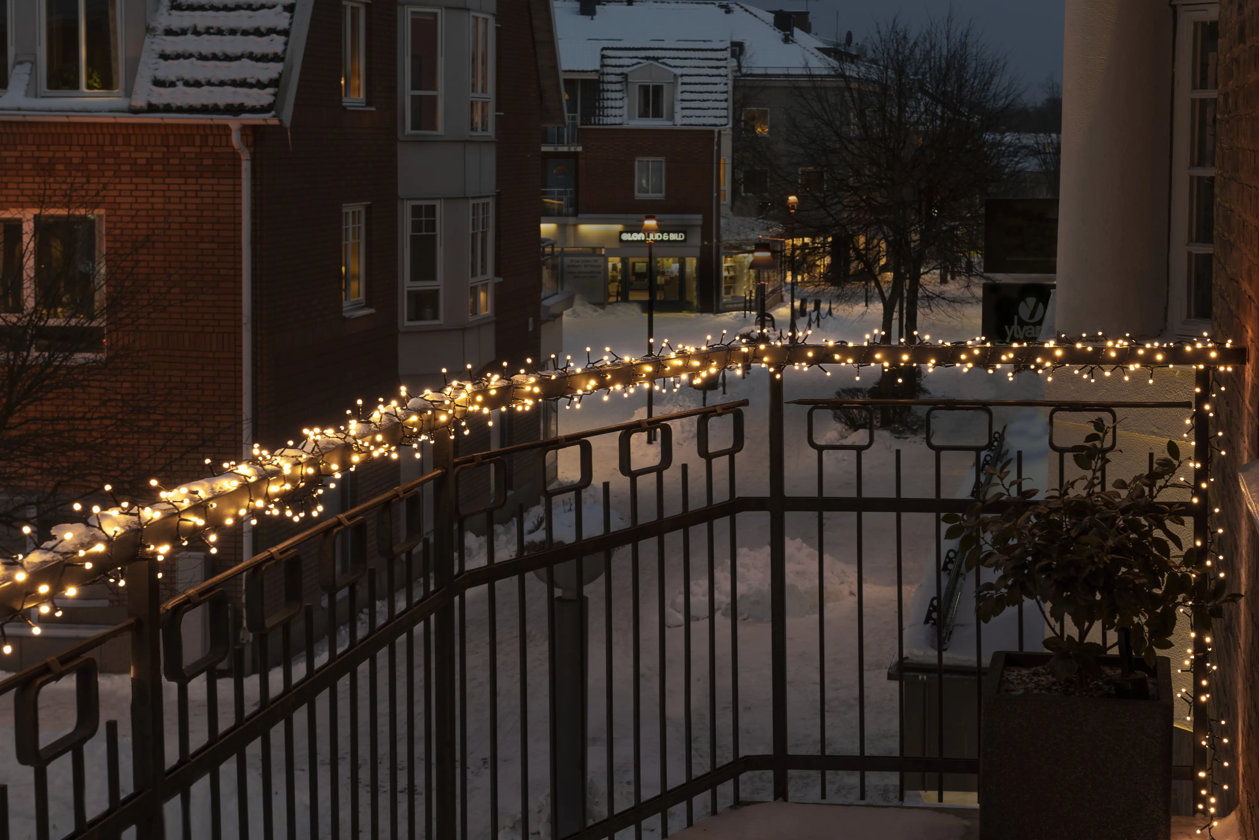 Konstsmide Micro LED Compactlights gefrostet Außen 400 warmweiße Dioden 13,8 m