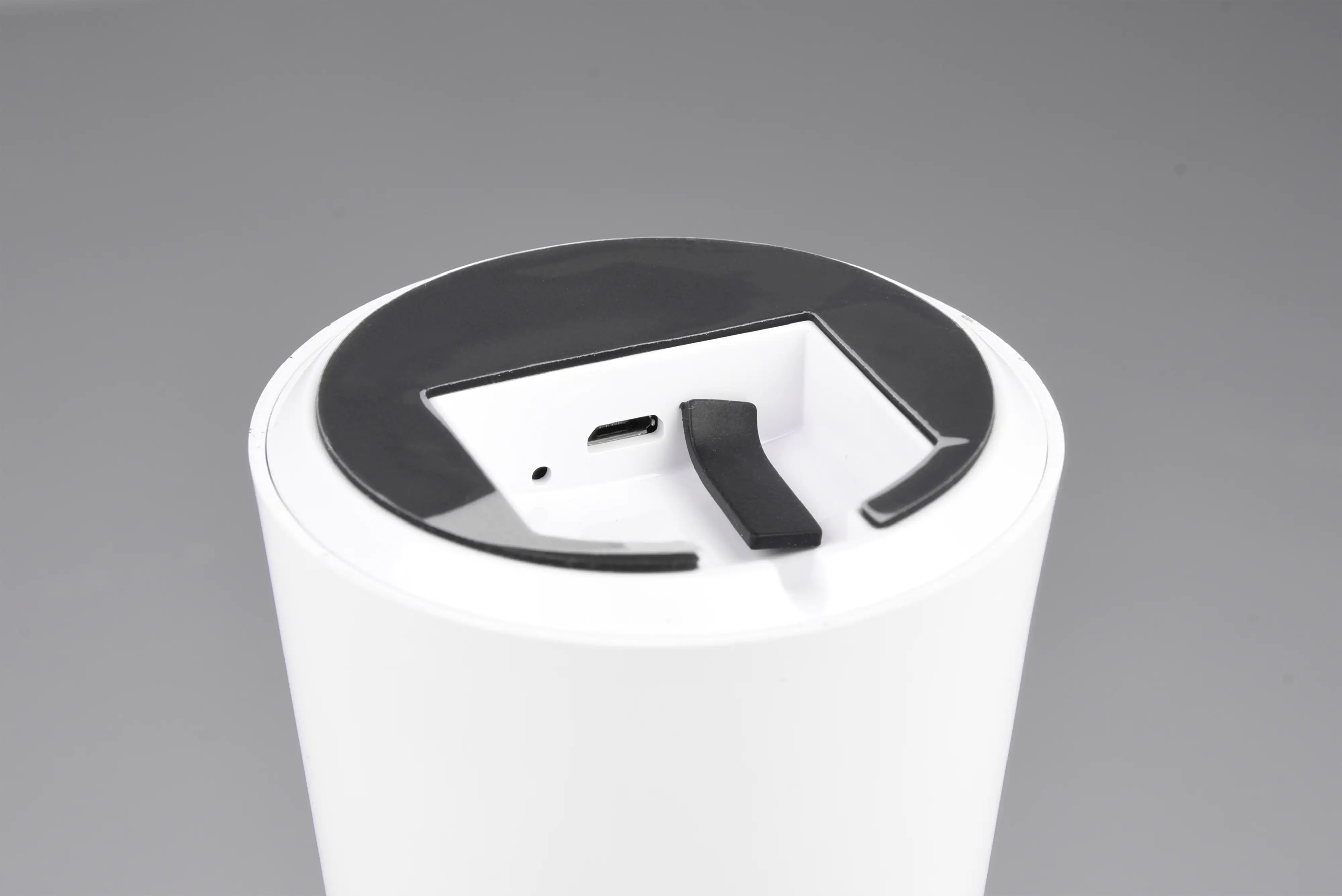 Reality Leuchten LED Akku-Tischleuchte Lennon weiß