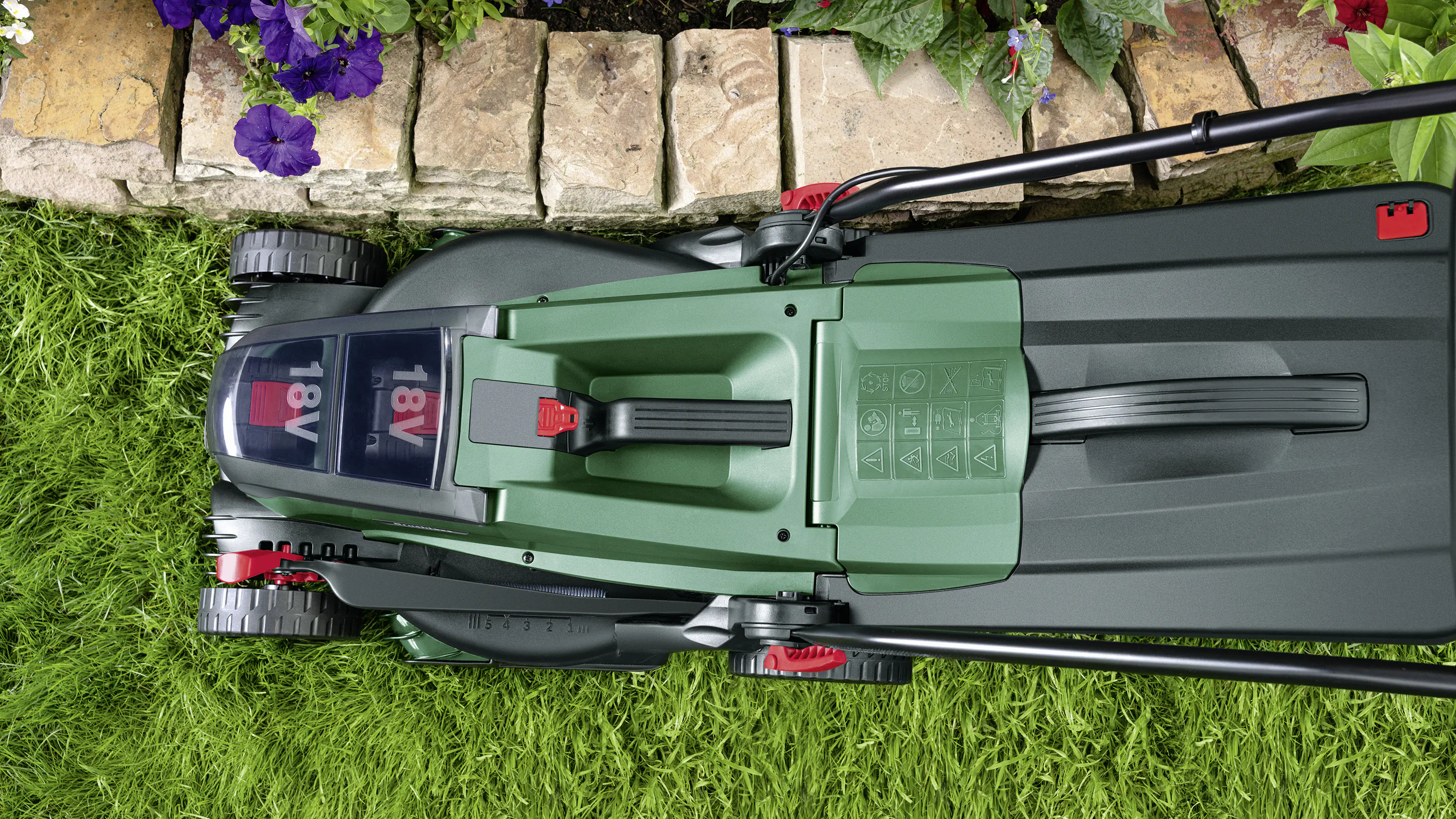 Bosch Akku-Rasenmäher UniversalRotak 2 x 18 V 37 cm Schnittbreite Solo