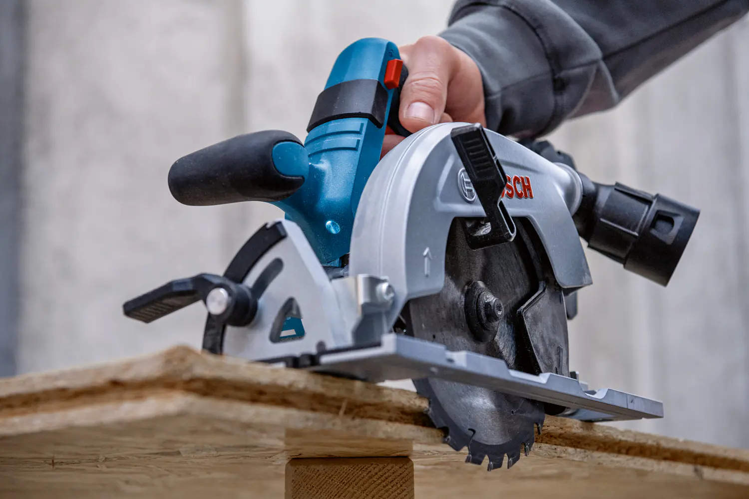 Bosch Professional Akku-Kreissäge GKS 18V-57 2L Solo Bosch Professional Akku-Kreissäge GKS 18V-57 2L Solo