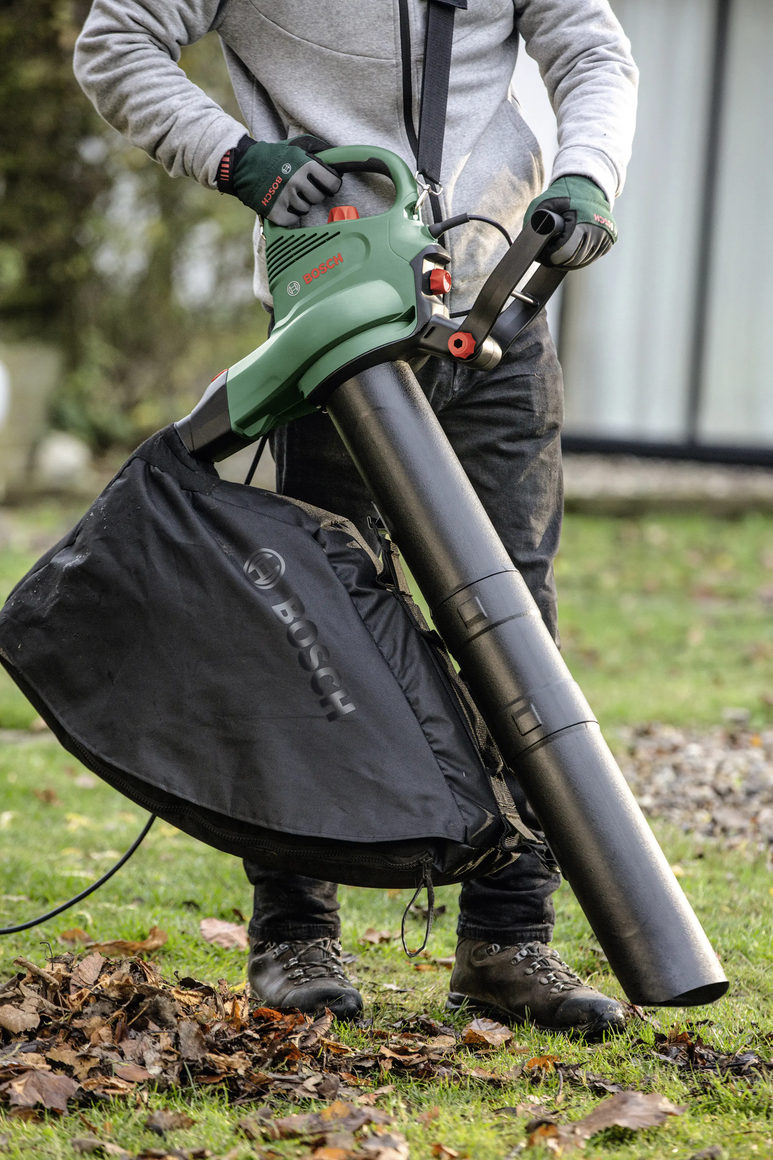 Bosch Elektro-Gartensauger UniversalGardenTidy 2300