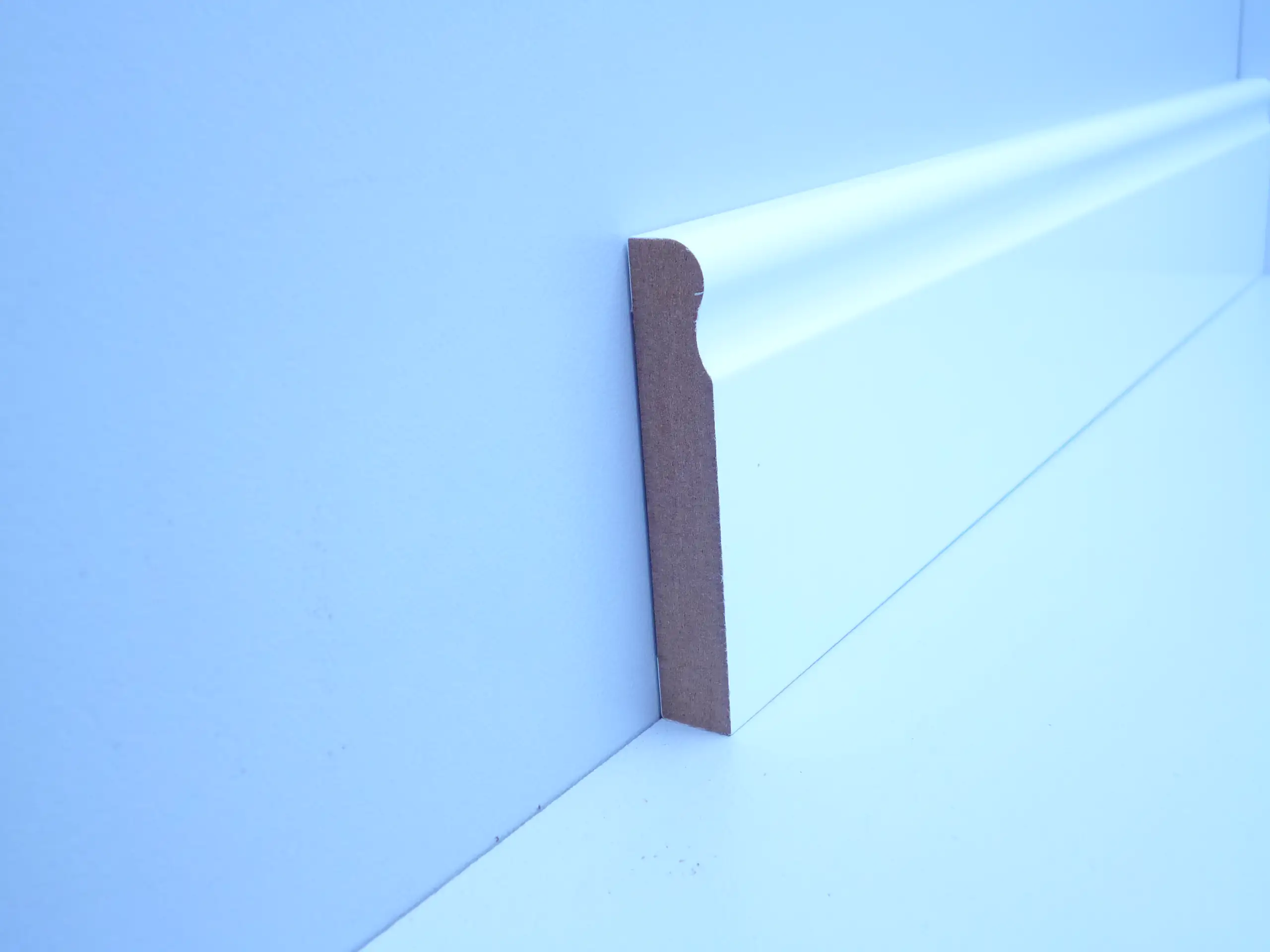 B.S. Bauprogramm Sockelleiste 250 cm 70 x 12 mm Weiß hochglanz