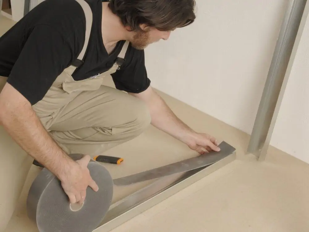 Knauf Dichtungsband 10 m Rolle, 7 cm breit, anthrazit Knauf Dichtungsband 10 m Rolle, 7 cm breit, anthrazit