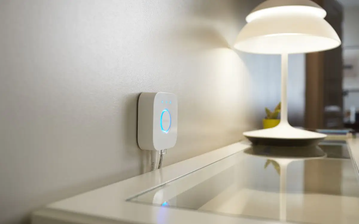 Philips Hue LED Leuchtmittel 3er-Set White Ambiance E27 6 W Philips Hue LED Leuchtmittel 3er-Set White Ambiance E27 6 W