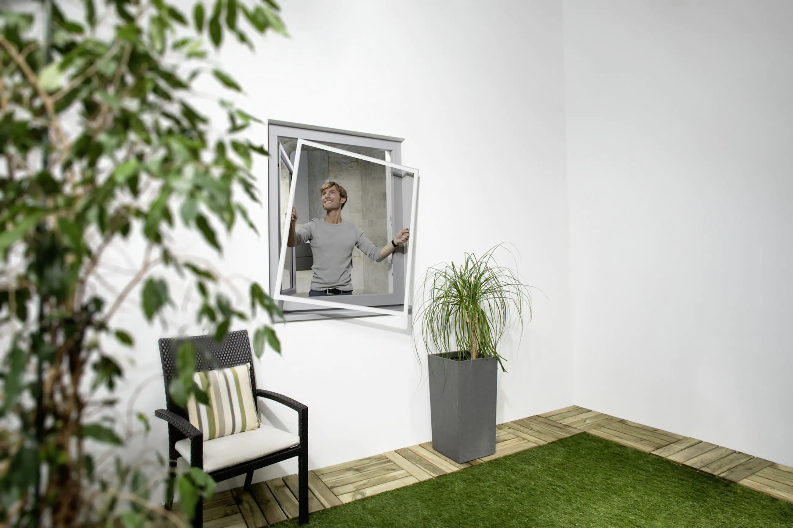 TrendLine Fliegenschutz-Fenster 100 x 120 cm weiß/anthrazit kürzbar TrendLine Fliegenschutz-Fenster 100 x 120 cm weiß/anthrazit kürzbar