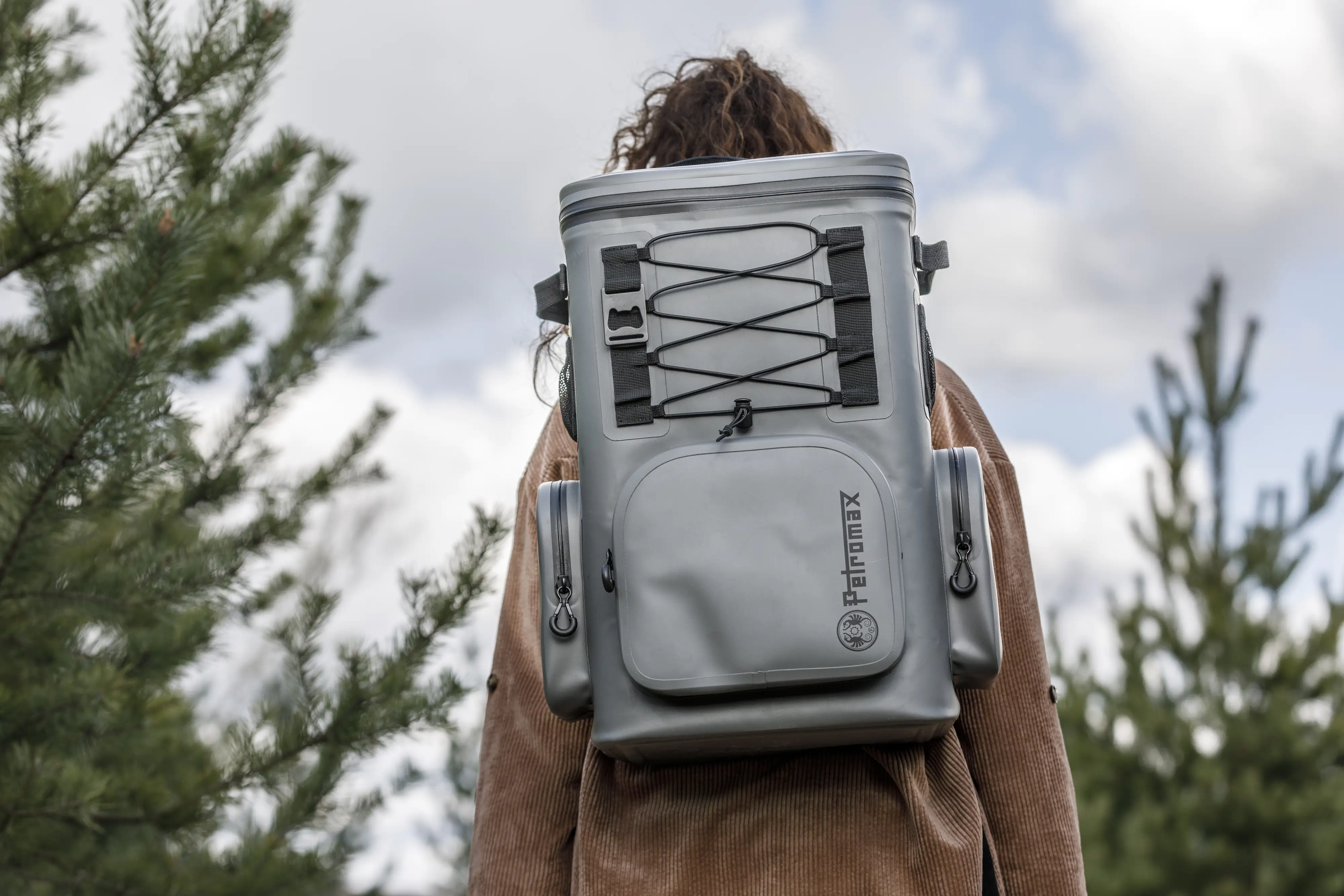 Petromax Kühlrucksack 17 Liter 51,5 x 37,5 x 32 cm dunkelgrau Petromax Kühlrucksack 17 Liter 51,5 x 37,5 x 32 cm dunkelgrau