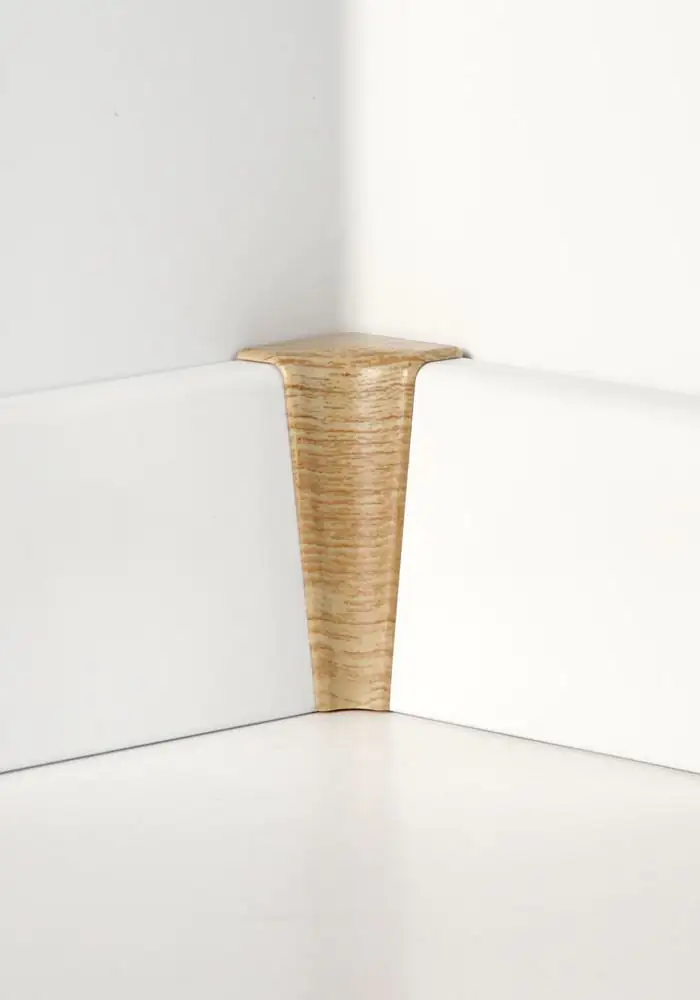 Classen Innenecke für FUXX-Leiste foliert 20 x 40 mm Eiche hell Holzpore Classen Innenecke für FUXX-Leiste foliert 20 x 40 mm Eiche hell Holzpore