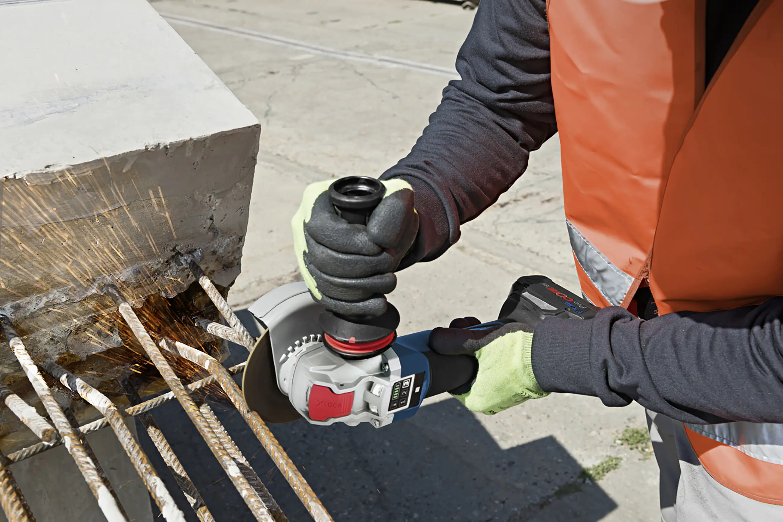 Bosch Professional Akku-Winkelschleifer GWX 18V-10 PSC X-LOCK in L-Boxx