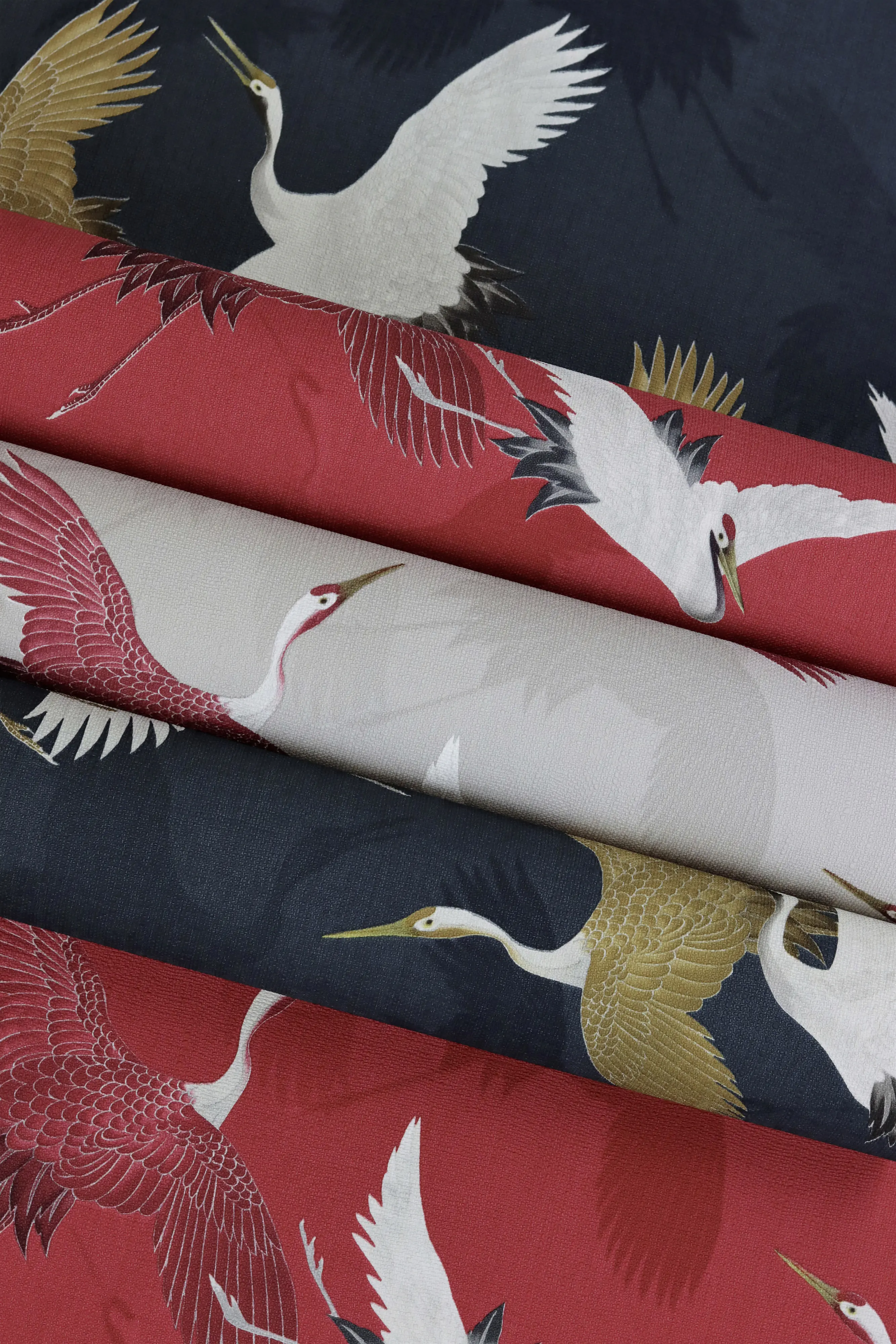 Rasch Vliestapete 560657 Barbara Home III, Kraniche beige-rot, 10,05 x 0,53 m