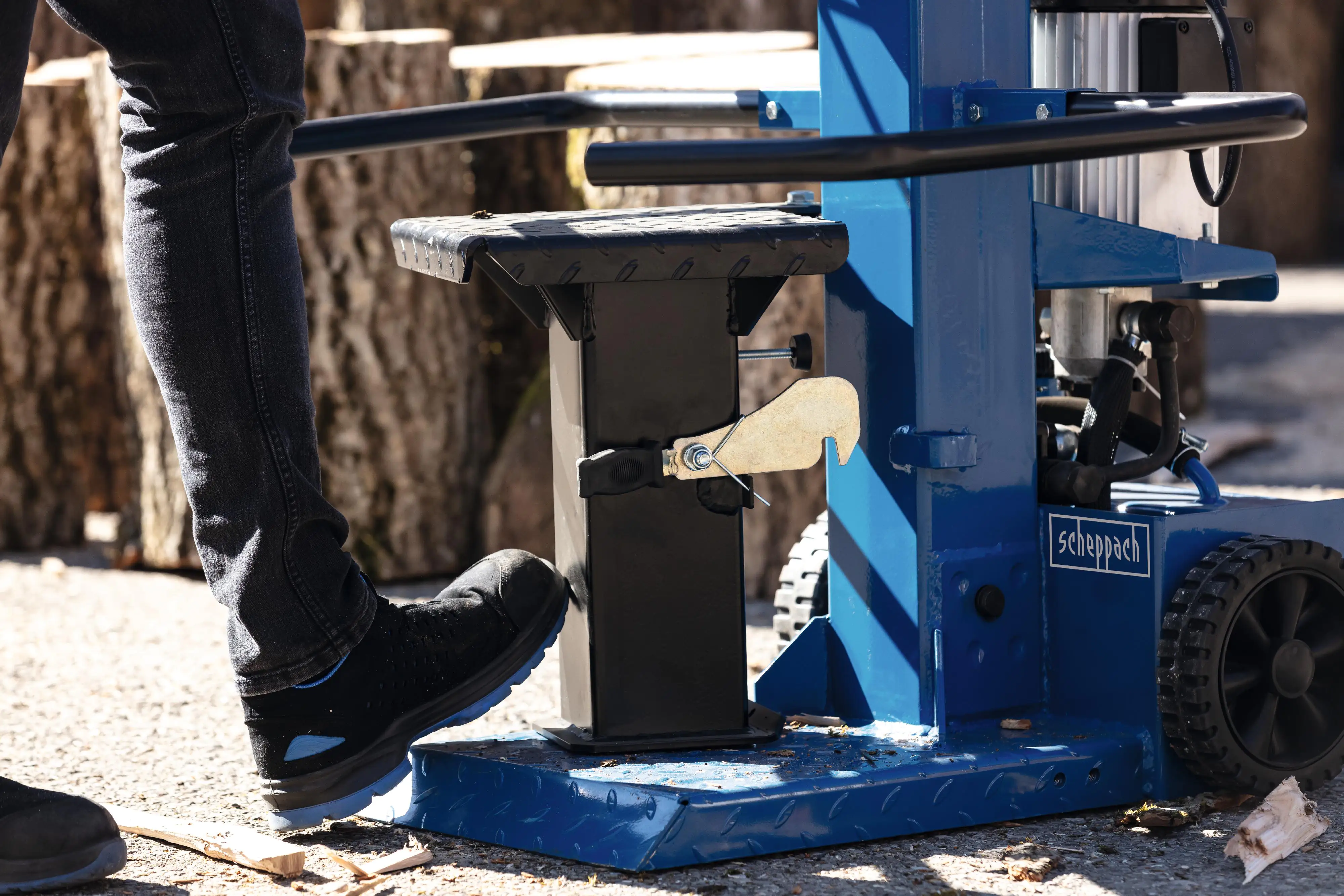 Scheppach Holzspalter Compact 8 t 3500 W