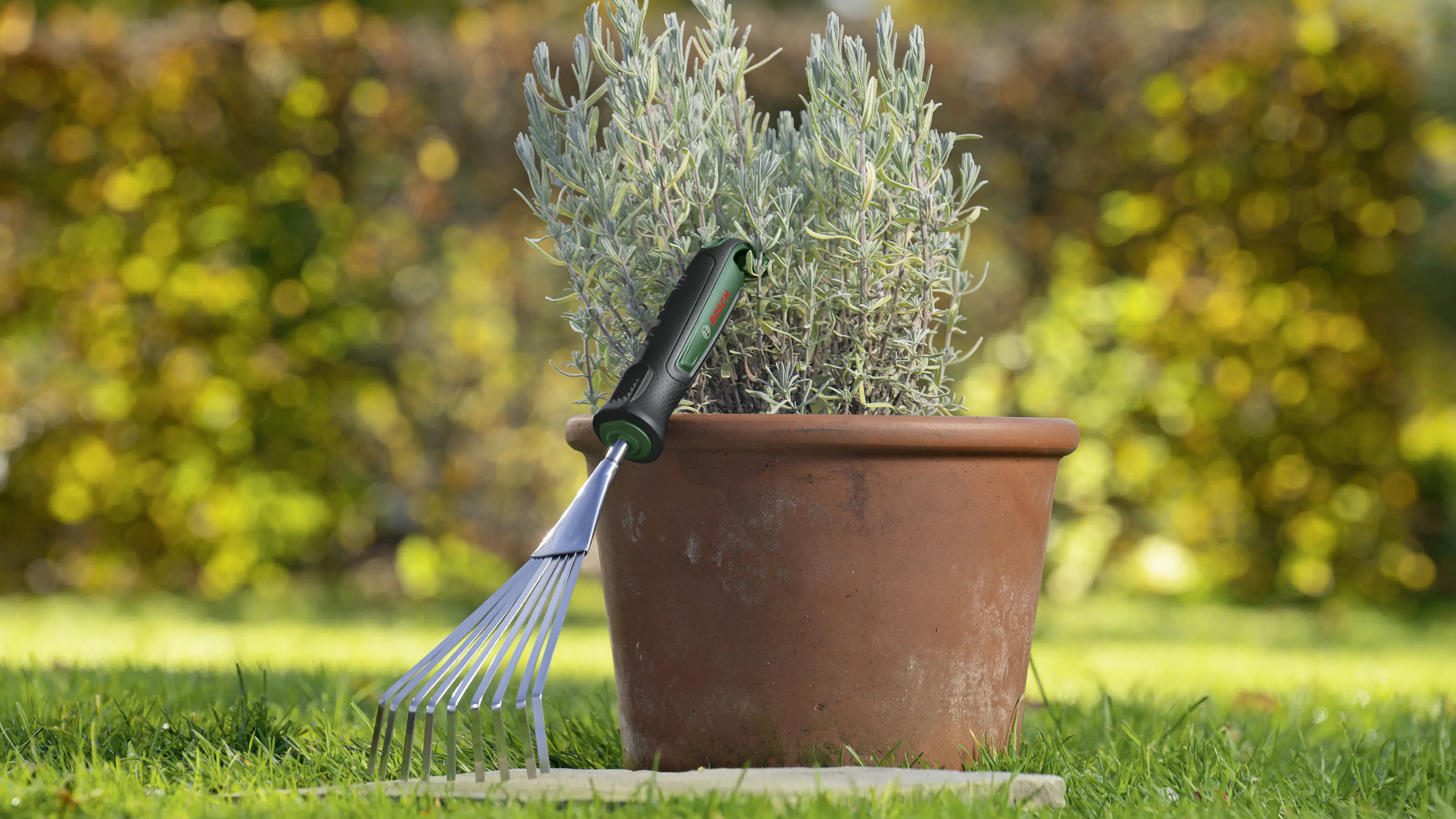 Bosch Gartenhandrechen 12 cm Arbeitsbreite