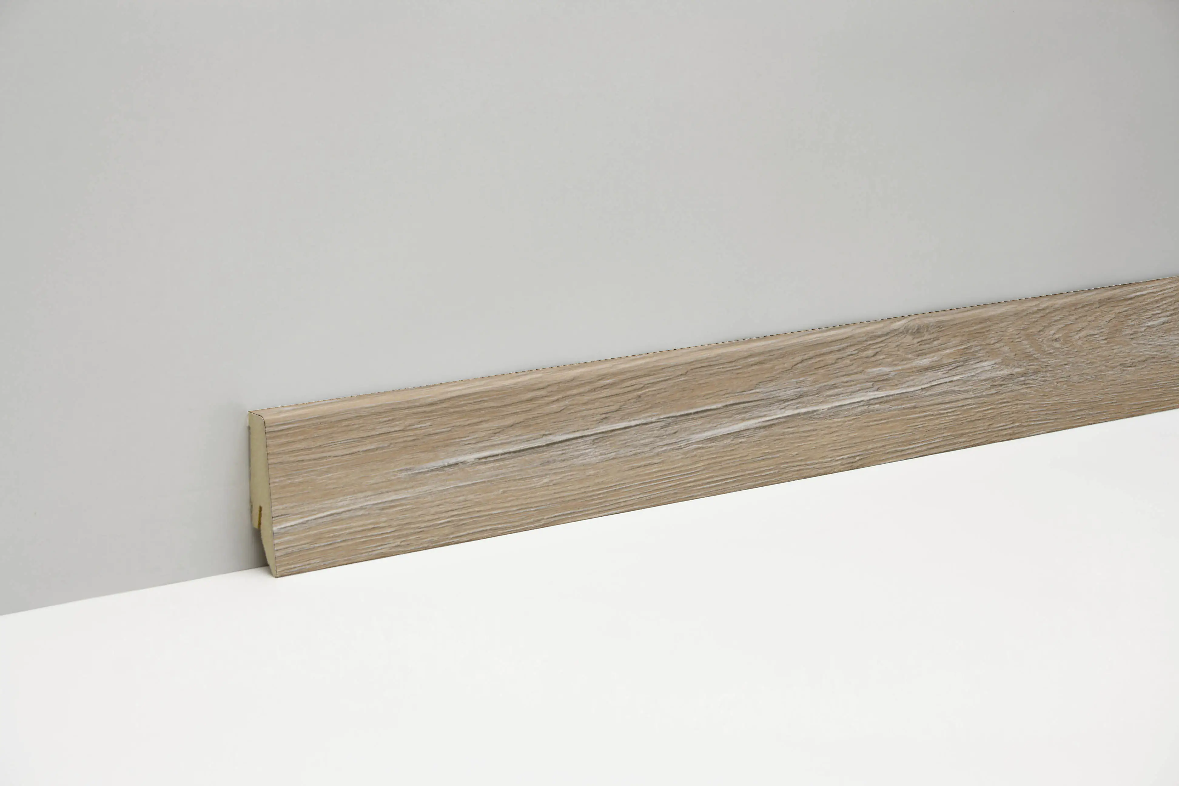 Classen Clip-Fußleiste 240 cm 58 x 19 mm Alt Eiche Guayana