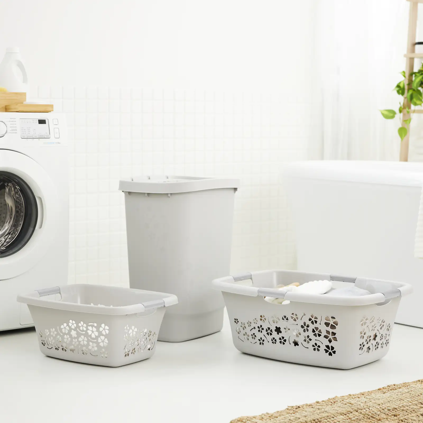 Rotho Wäschekorb Flowers 25 l kühles grau Rotho Wäschekorb Flowers 25 l kühles grau