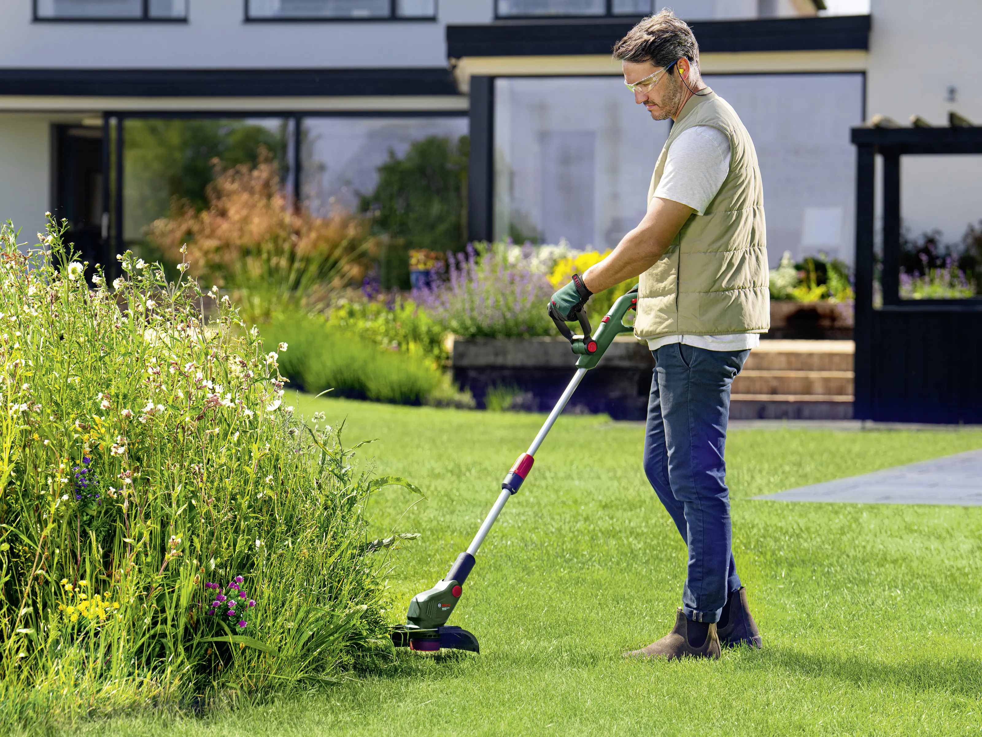 Bosch Akku-Rasentrimmer UniversalGrassCut 18V-26 Solo 26 cm Schnittkreis