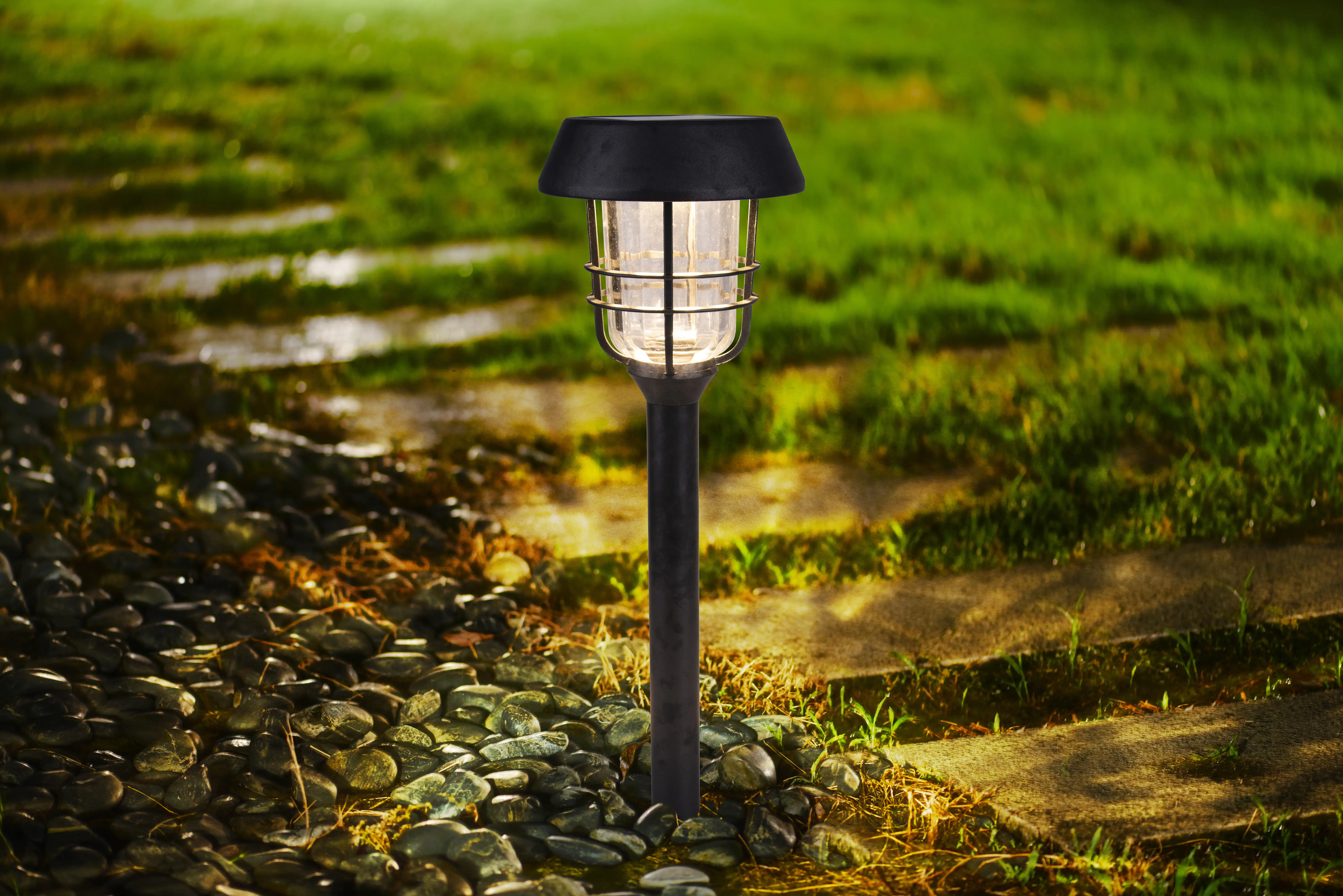 TrendLine LED Solarleuchte 2 in 1 mit Erdspieß, Standfuß