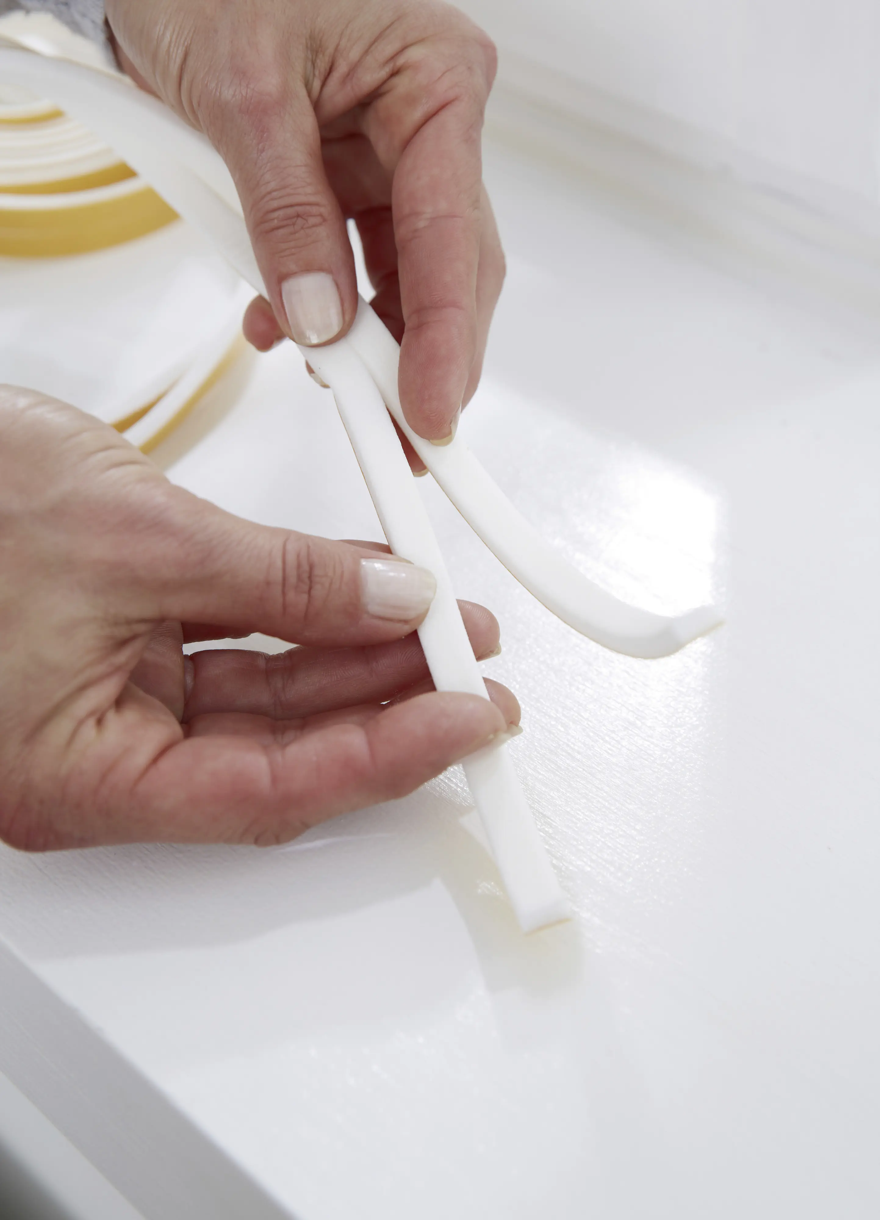 tesa Insulation Schaumstoff-Dichtung Universal 6 m, weiß