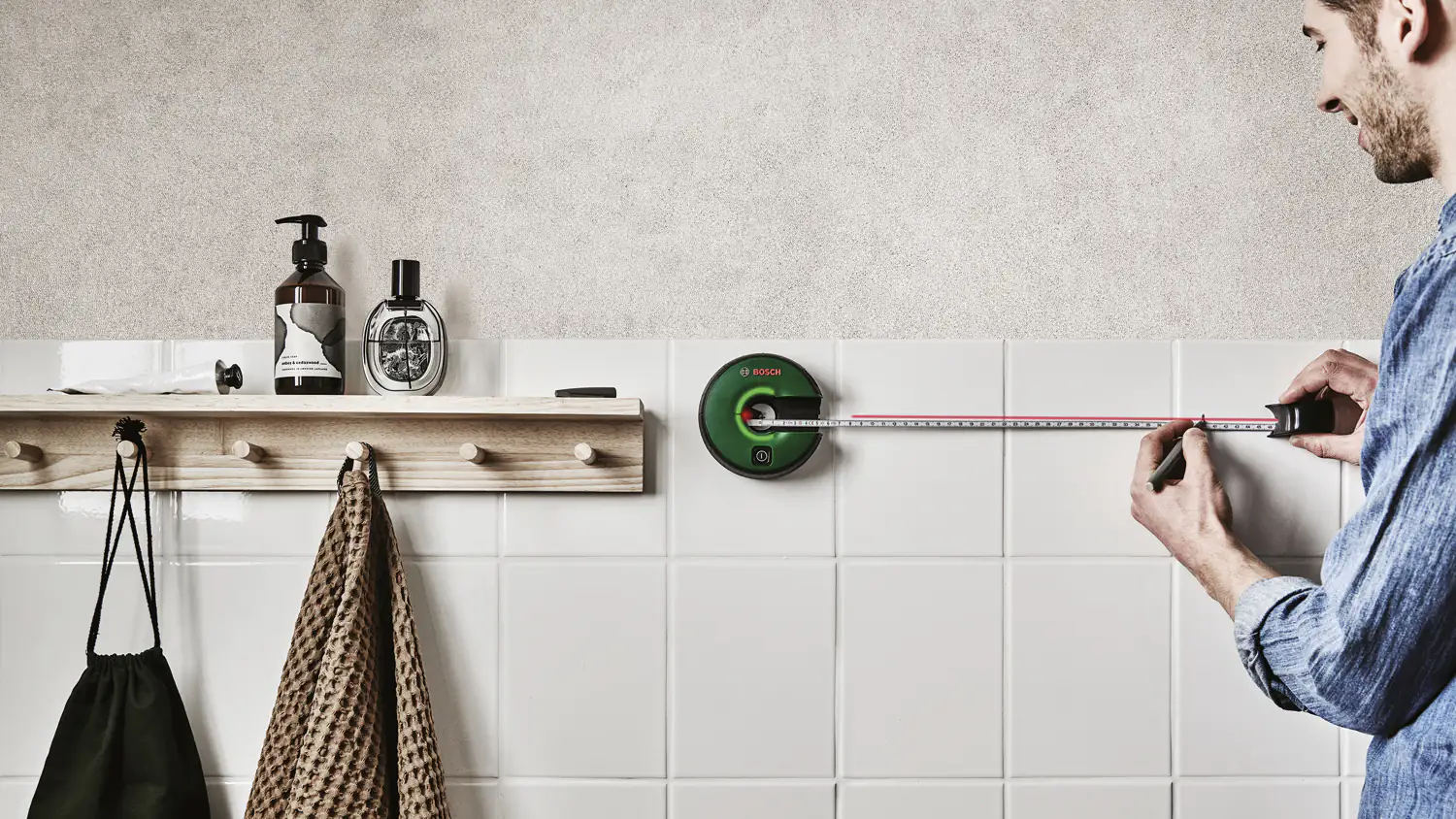 Bosch Linienlaser Atino mit 1 x 1,5 V LR6 (AA) Batterien