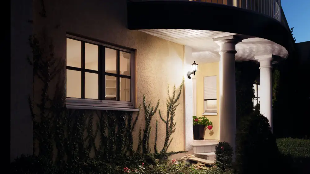 Steinel Außenleuchte L 15 S Schwarz mit Sensor schwenkbar 10 m