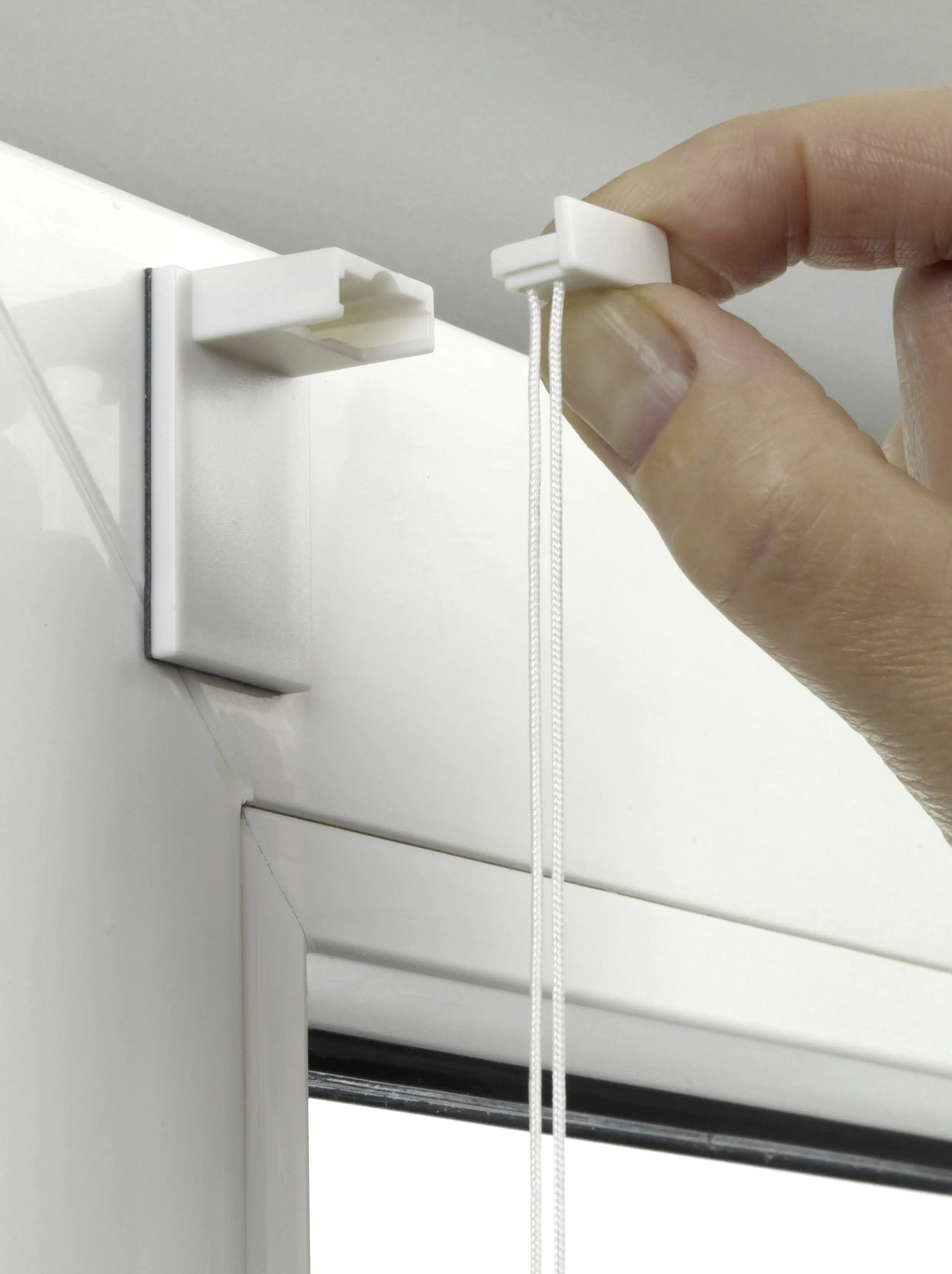 Gardinia Klebeträger weiß