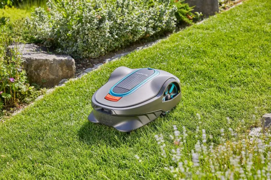 Gardena Mähroboter SILENO life 1.000 m², Schnittbreite: 22 cm Gardena Mähroboter SILENO life 1.000 m², Schnittbreite: 22 cm