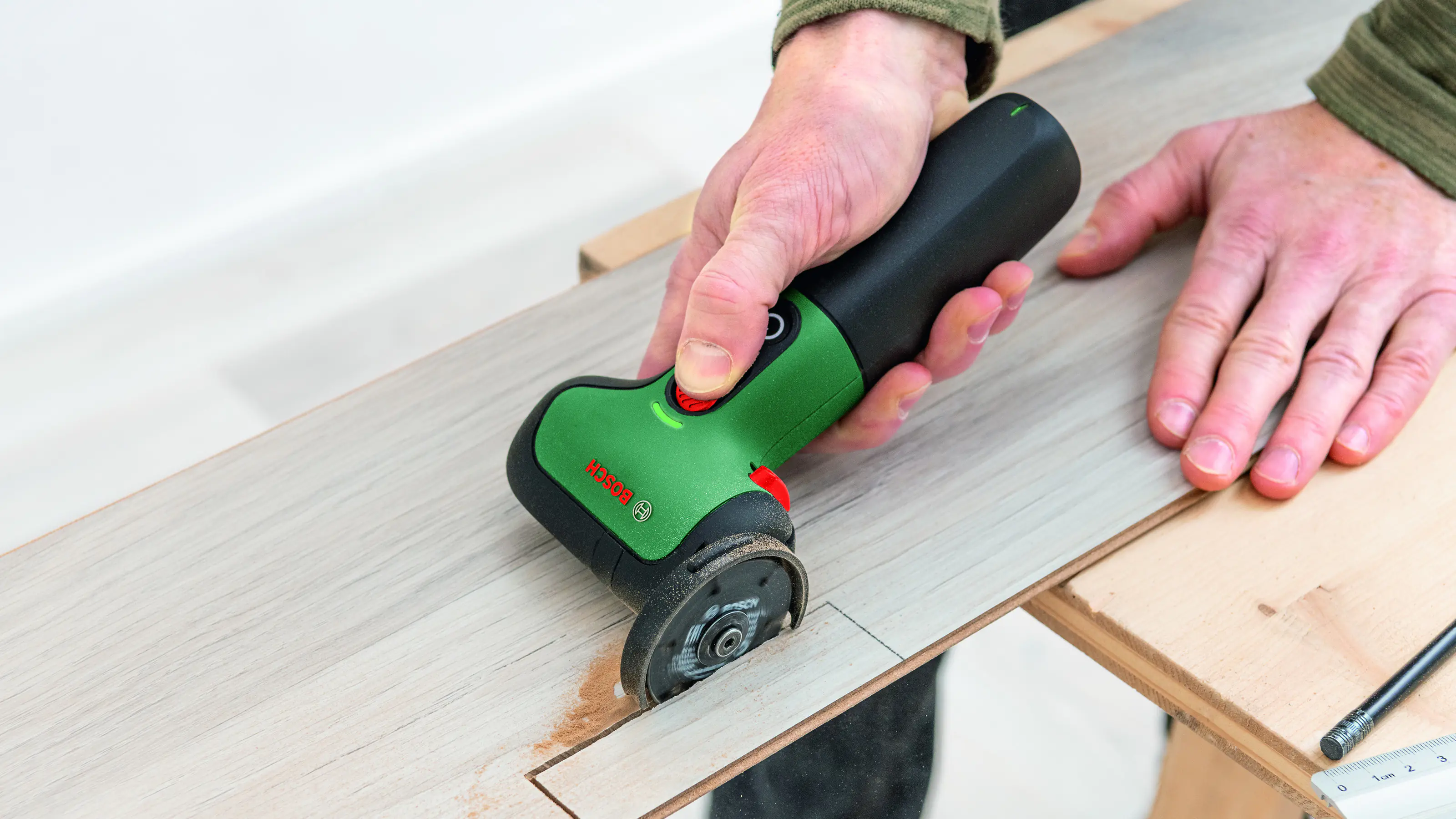 Bosch Akku-Winkelschleifer Easy Cut&Grind 7,2 V 50 mm Solo Bosch Akku-Winkelschleifer Easy Cut&Grind 7,2 V 50 mm Solo
