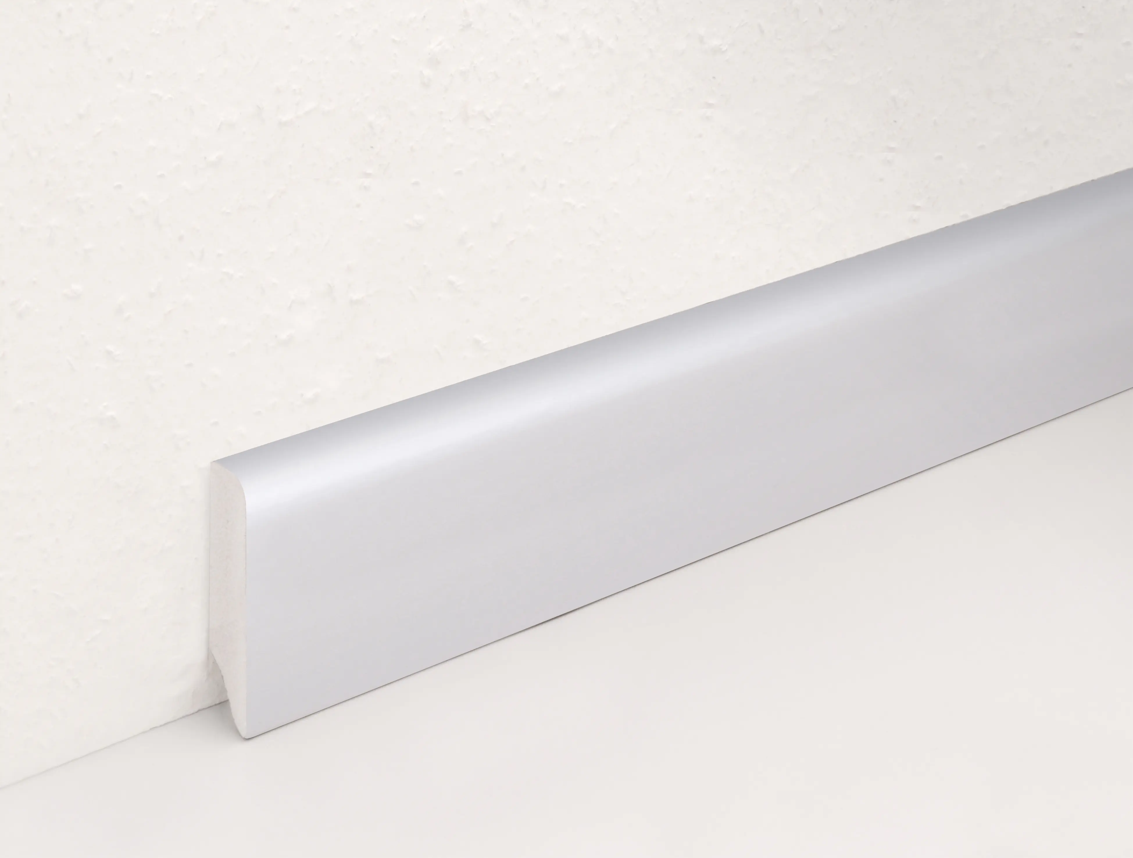 Neuhofer Fußleiste 240 cm 38,5 mm x 10 mm Uni weiß