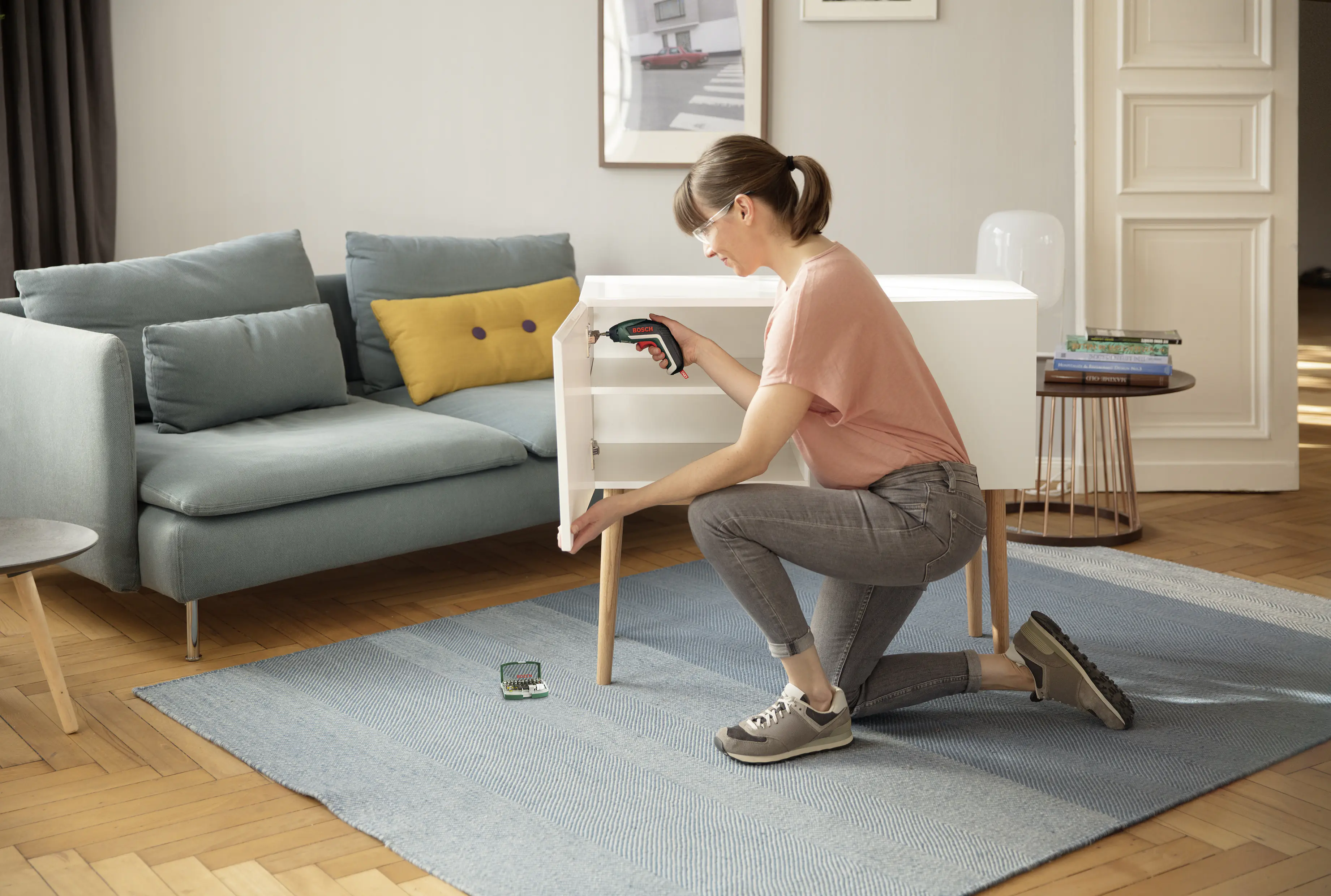 Bosch Akku-Schrauber IXO 5 inkl. Akku und Ladegerät 3,6 V Bosch Akku-Schrauber IXO 5 inkl. Akku und Ladegerät 3,6 V