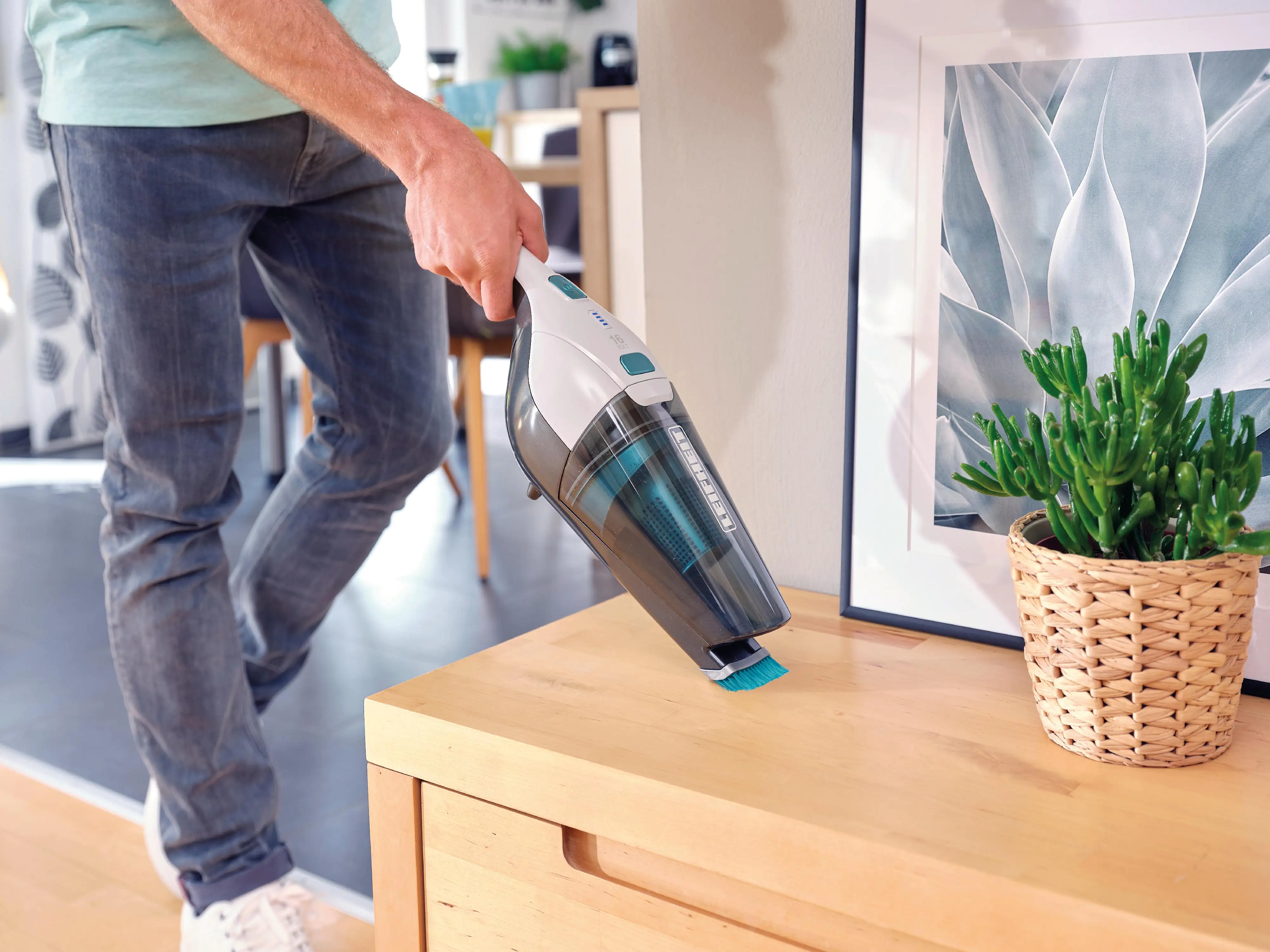 Leifheit Akku-Staubsauger Rotaro PowerVac 2in1 mit verschiedenen Aufsätzen
