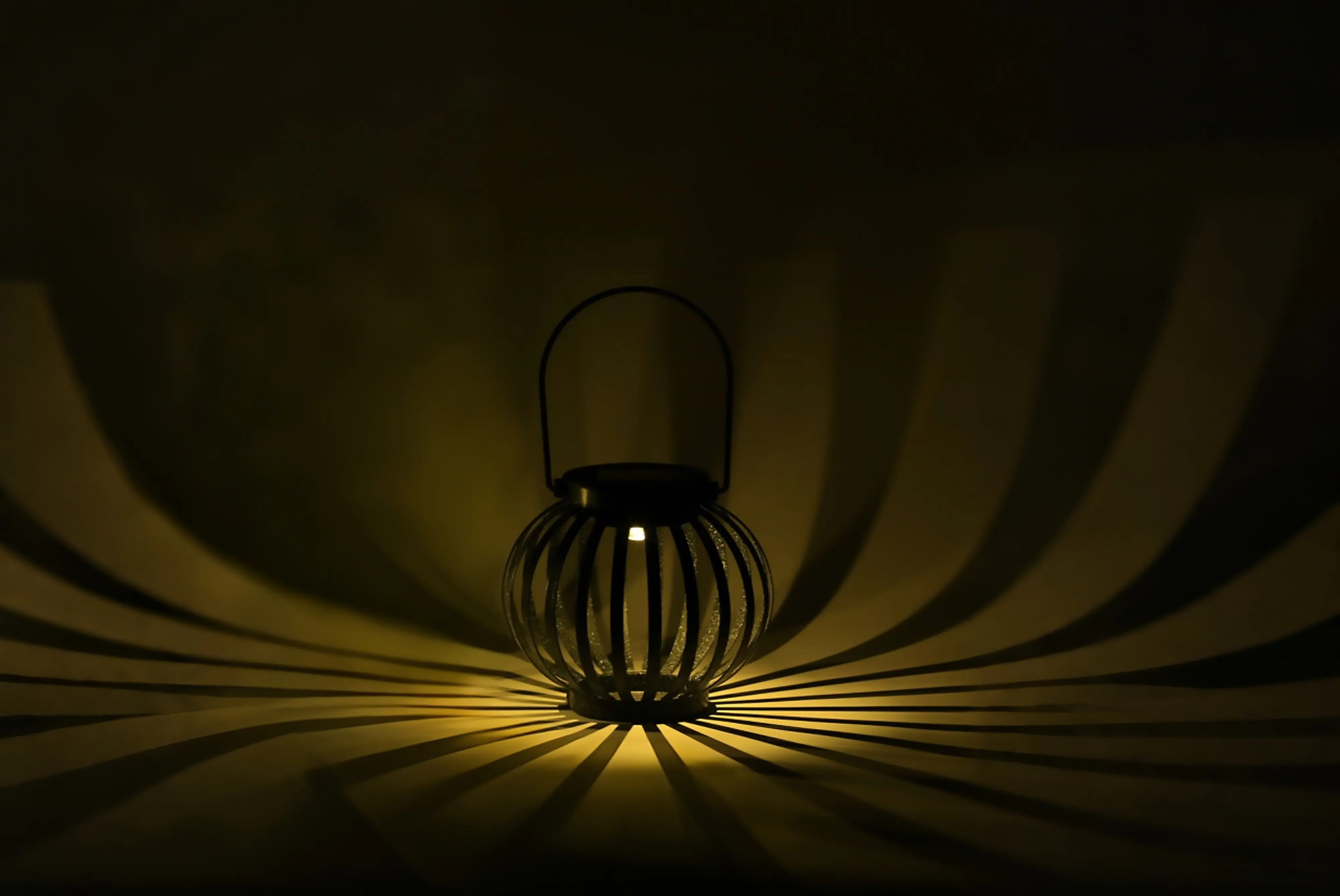 Dapo LED Solarleuchte Laterne Metall warmweiß