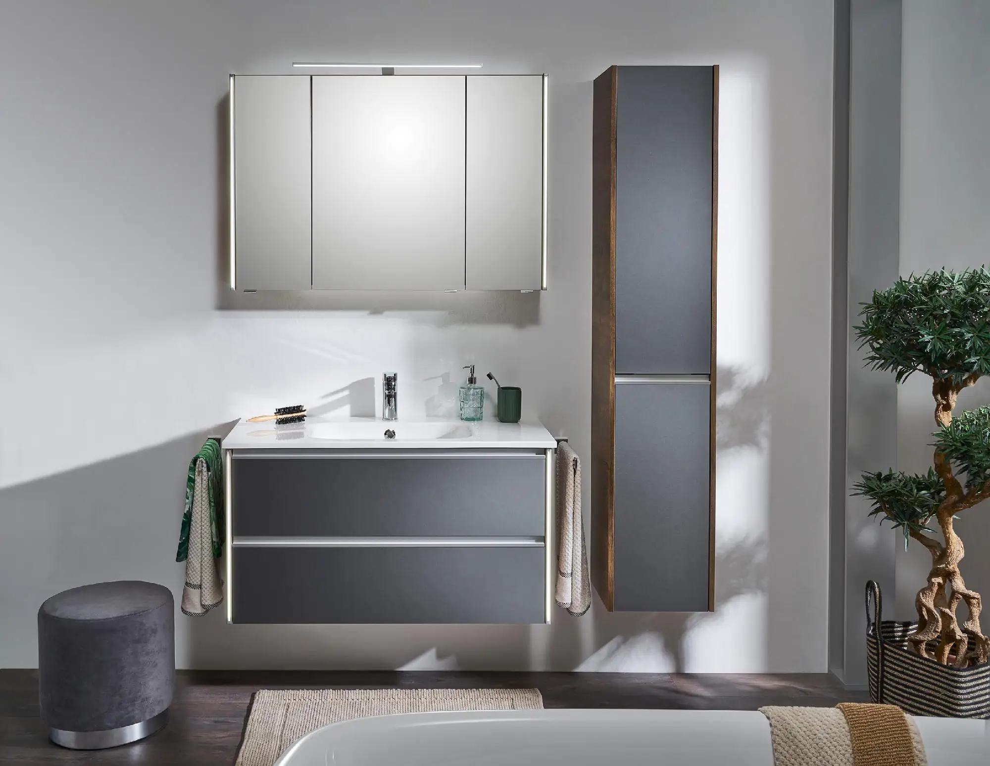 Pelipal Badmöbel-Set 6040 Stahlgrau/Eiche Ribbeck mit LED-Profil + Hochschrank 137 cm