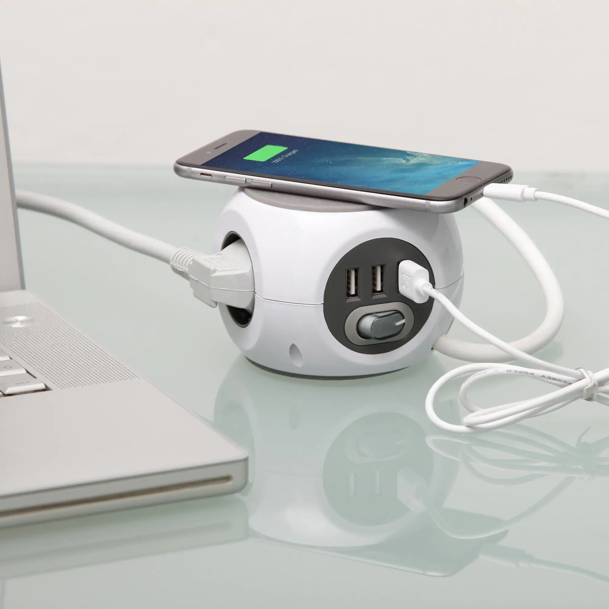Unitec Steckdosenwürfel 3-fach 1,4m inklusive 3x USB Anschlüssen weiß Unitec Steckdosenwürfel 3-fach 1,4m inklusive 3x USB Anschlüssen weiß