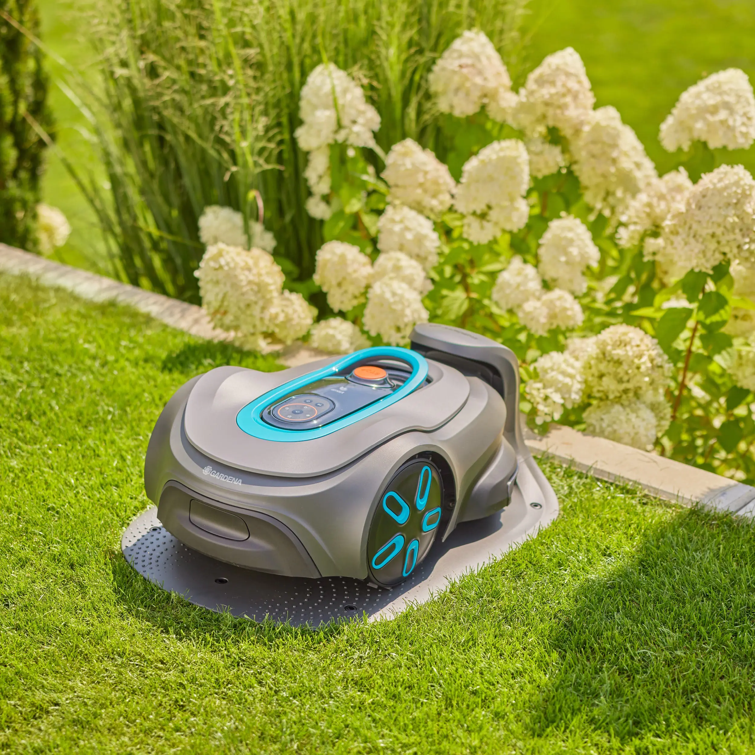 Gardena Mähroboter smart SILENO max 1.200 m², Schnittbreite: 22 cm Gardena Mähroboter smart SILENO max 1.200 m², Schnittbreite: 22 cm