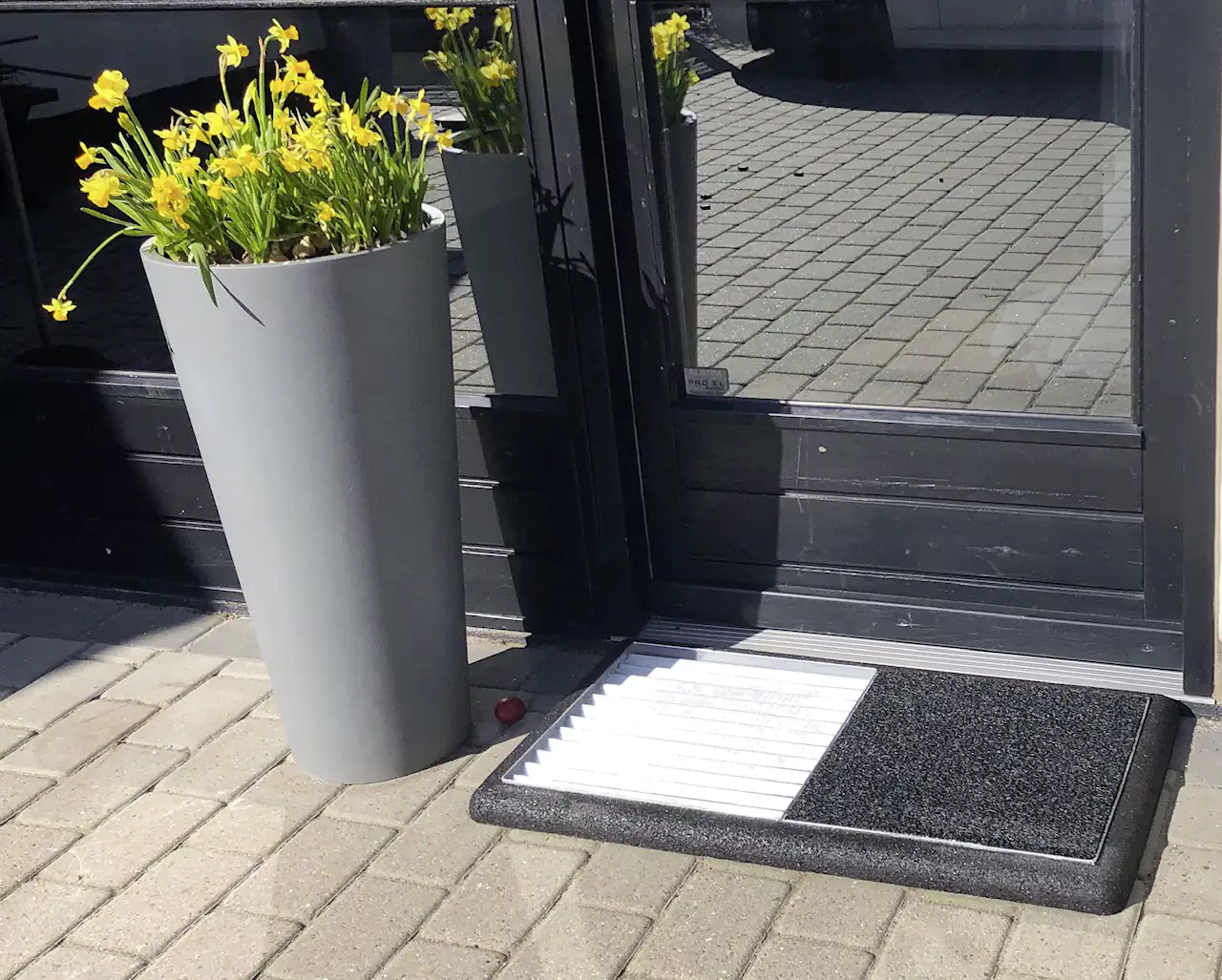 Plus Fußabtreter Cubic 48 x 88 cm mit Rahmen, Rost & Kunststoffmatte