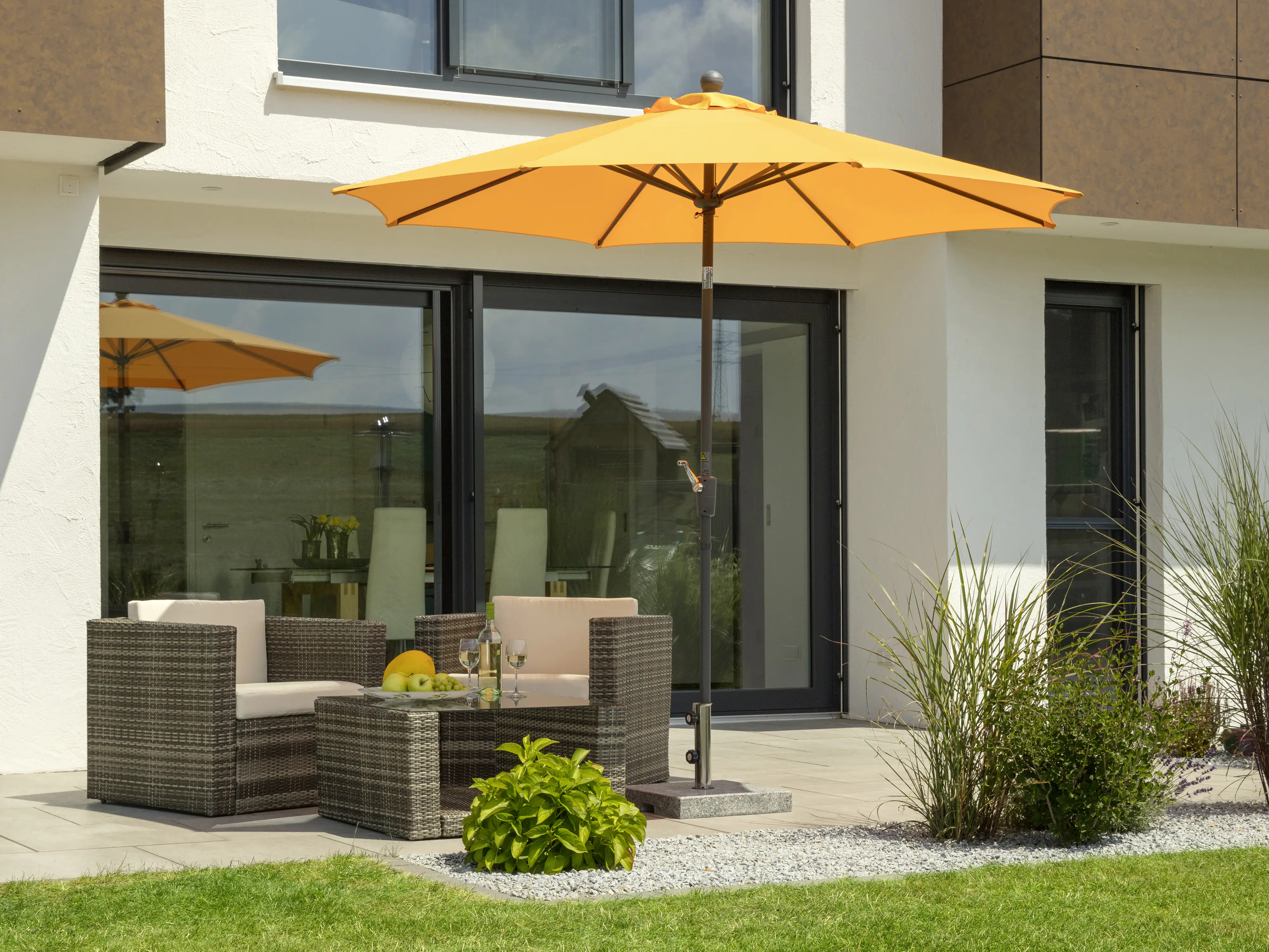 Schneider Sonnenschirm Harlem mandarine Ø 270 cm Schneider Sonnenschirm Harlem mandarine Ø 270 cm