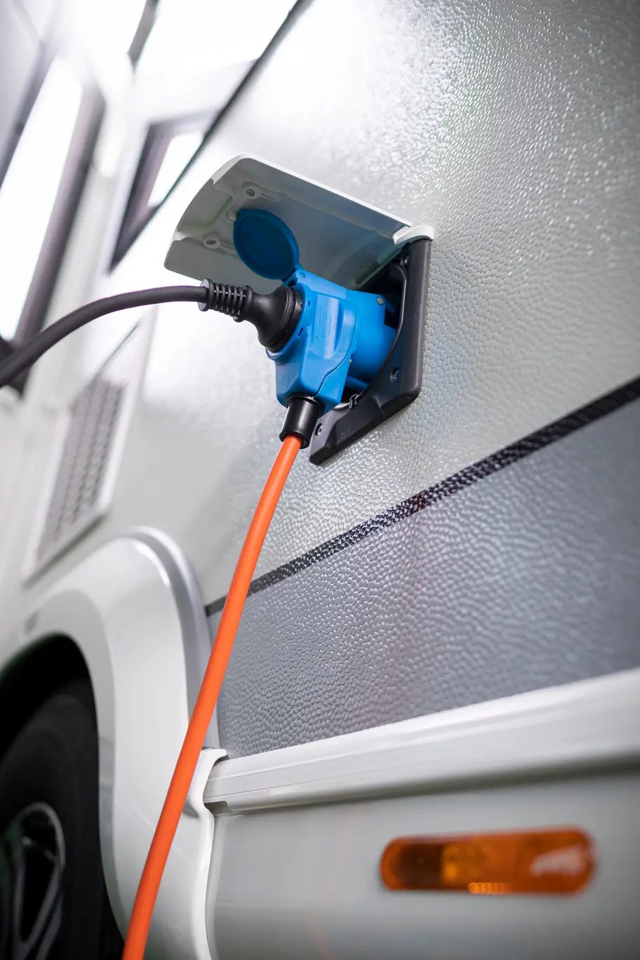 Brennenstuhl CEE-Verlängerungskabel 25m IP44 CEE-Stecker und Winkelkupplung