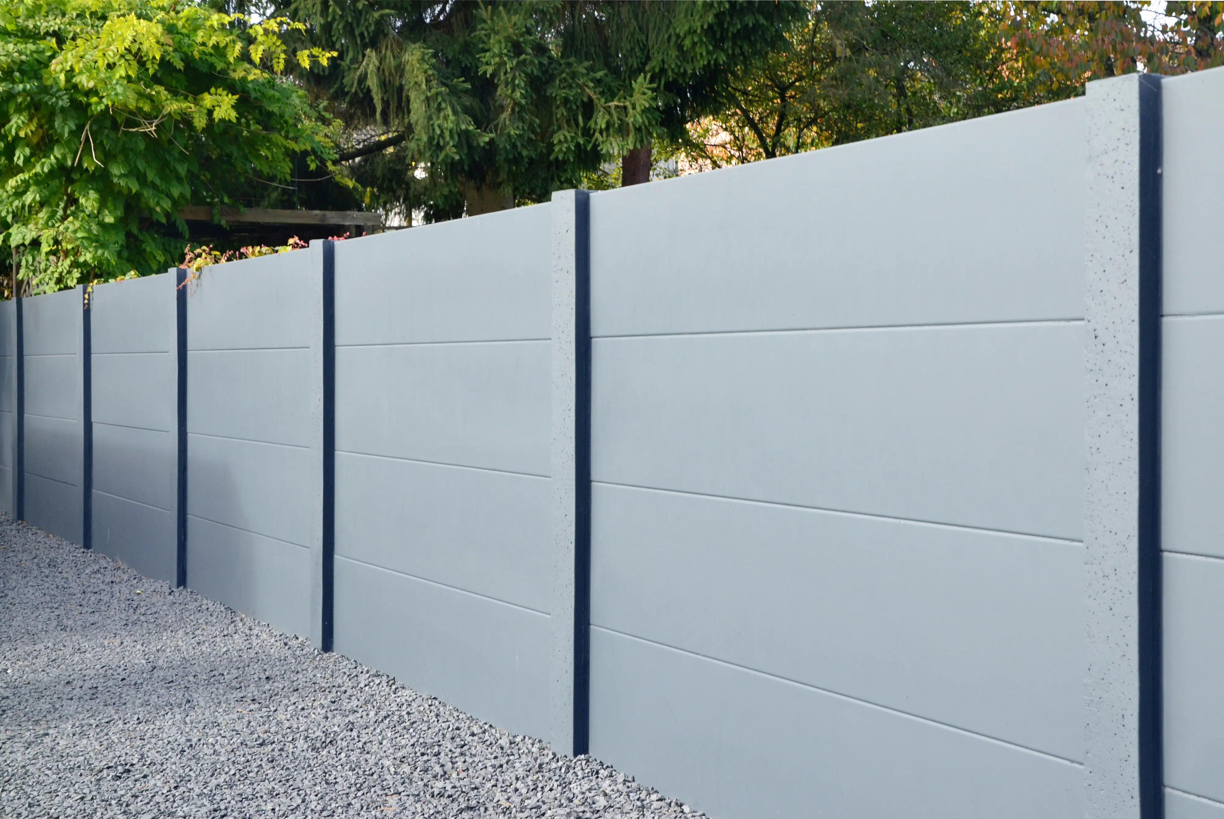 Betonzaun Grundset glatte Platte S-Motiv Anfangs und Endpfosten 231 cm 