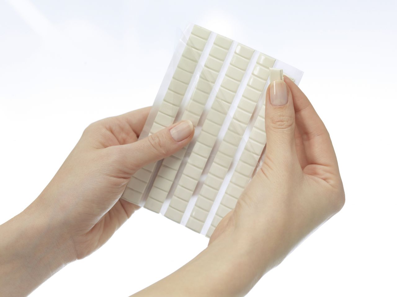 tesa Tack Klebeknete 80 Stück, transparent